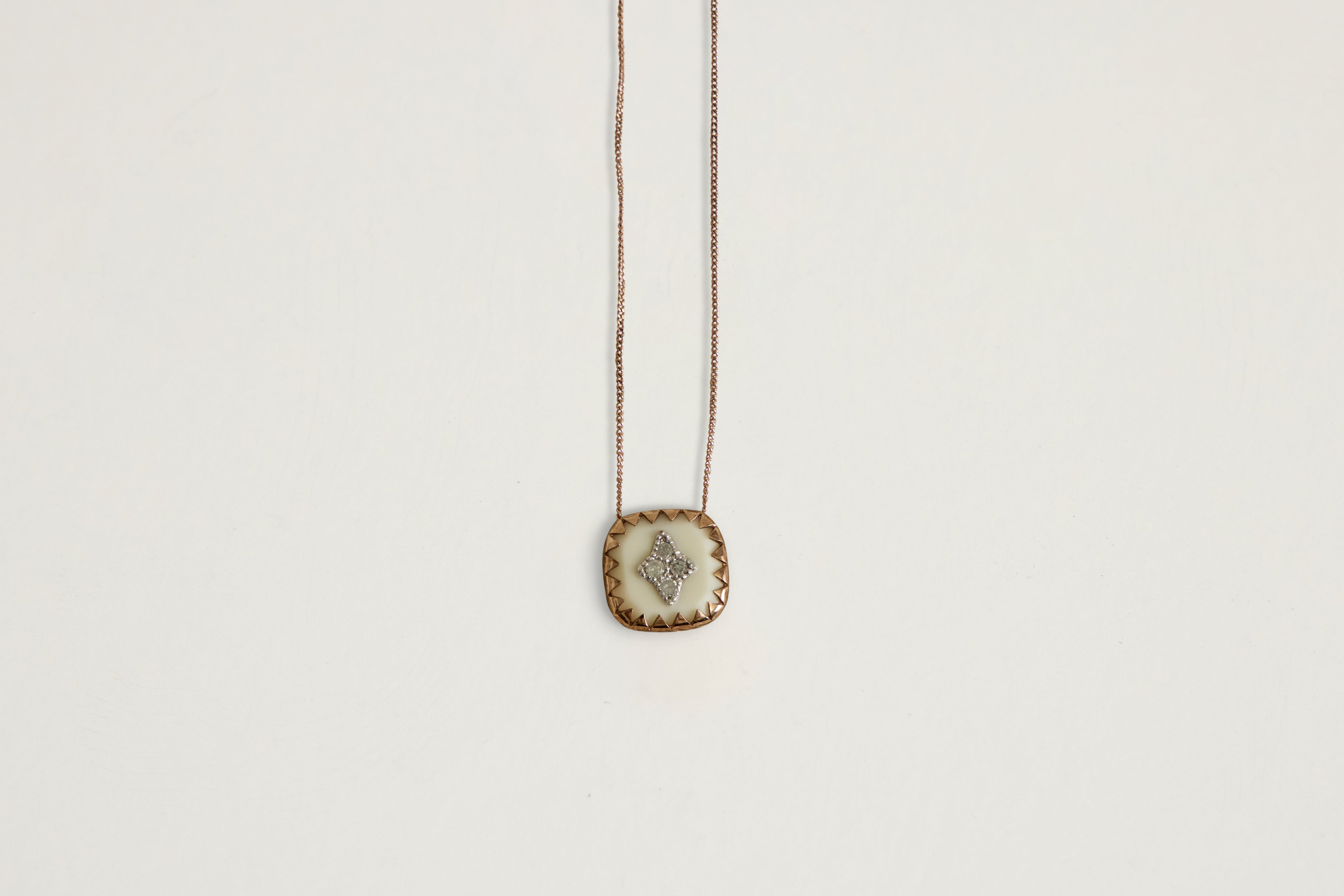 Pierrot N°2 Necklace, Blanc