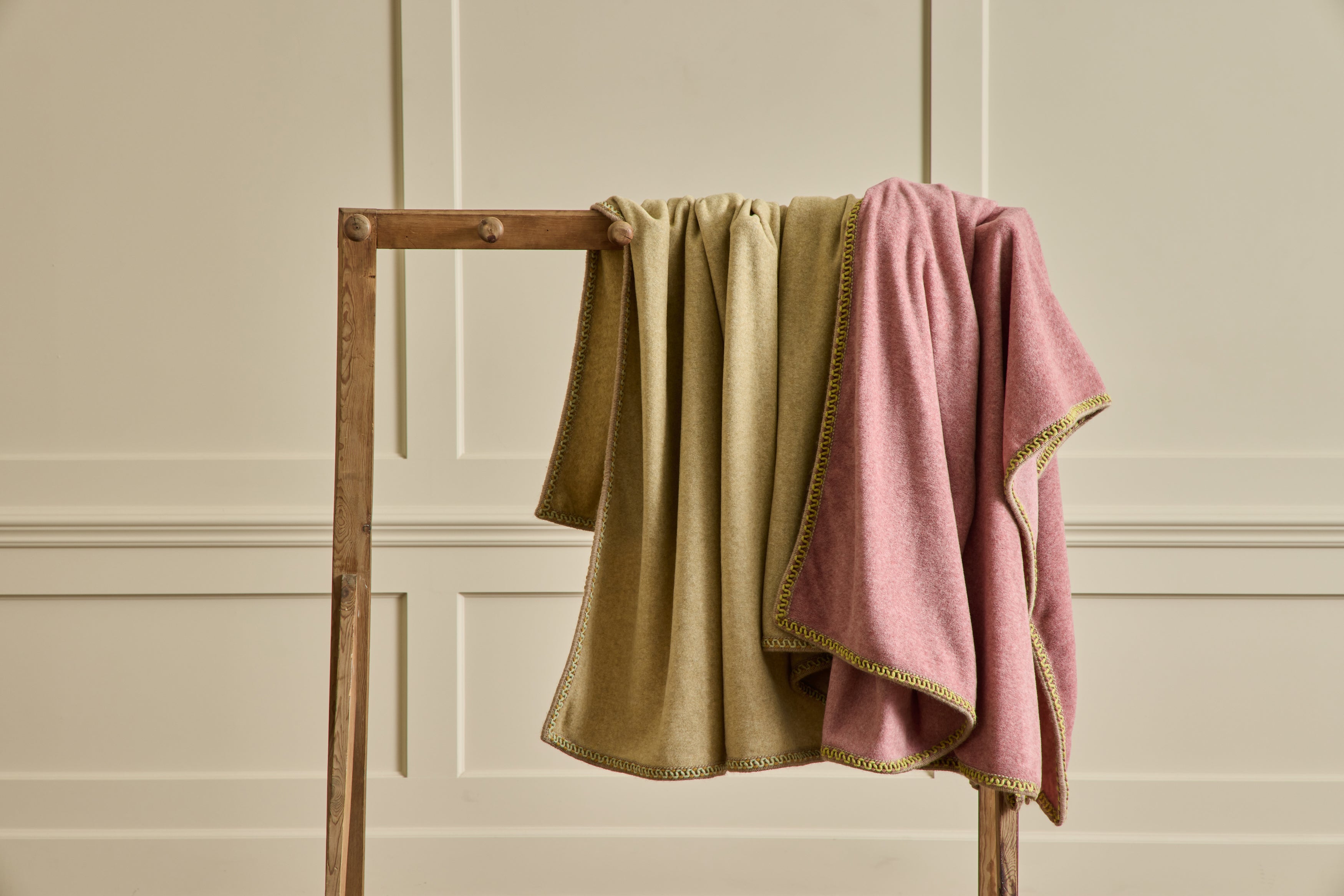 Italian Bamboo Throw in Guava