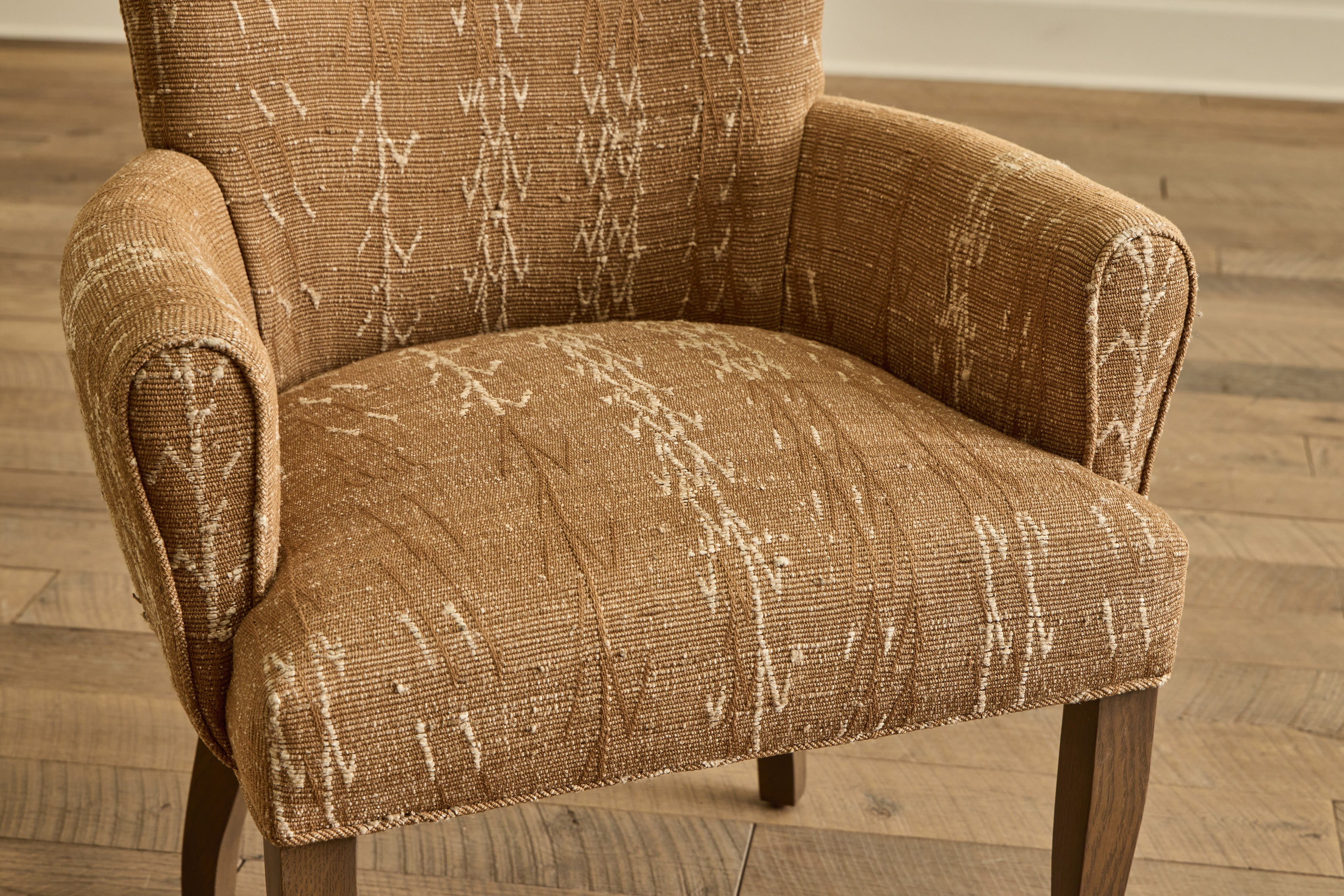 Club Dining Chair, 26"