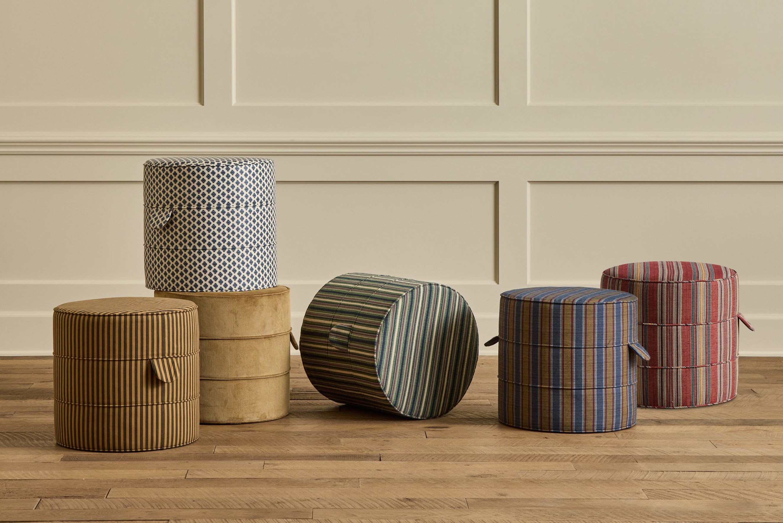 Round Hassock, Quick Ship