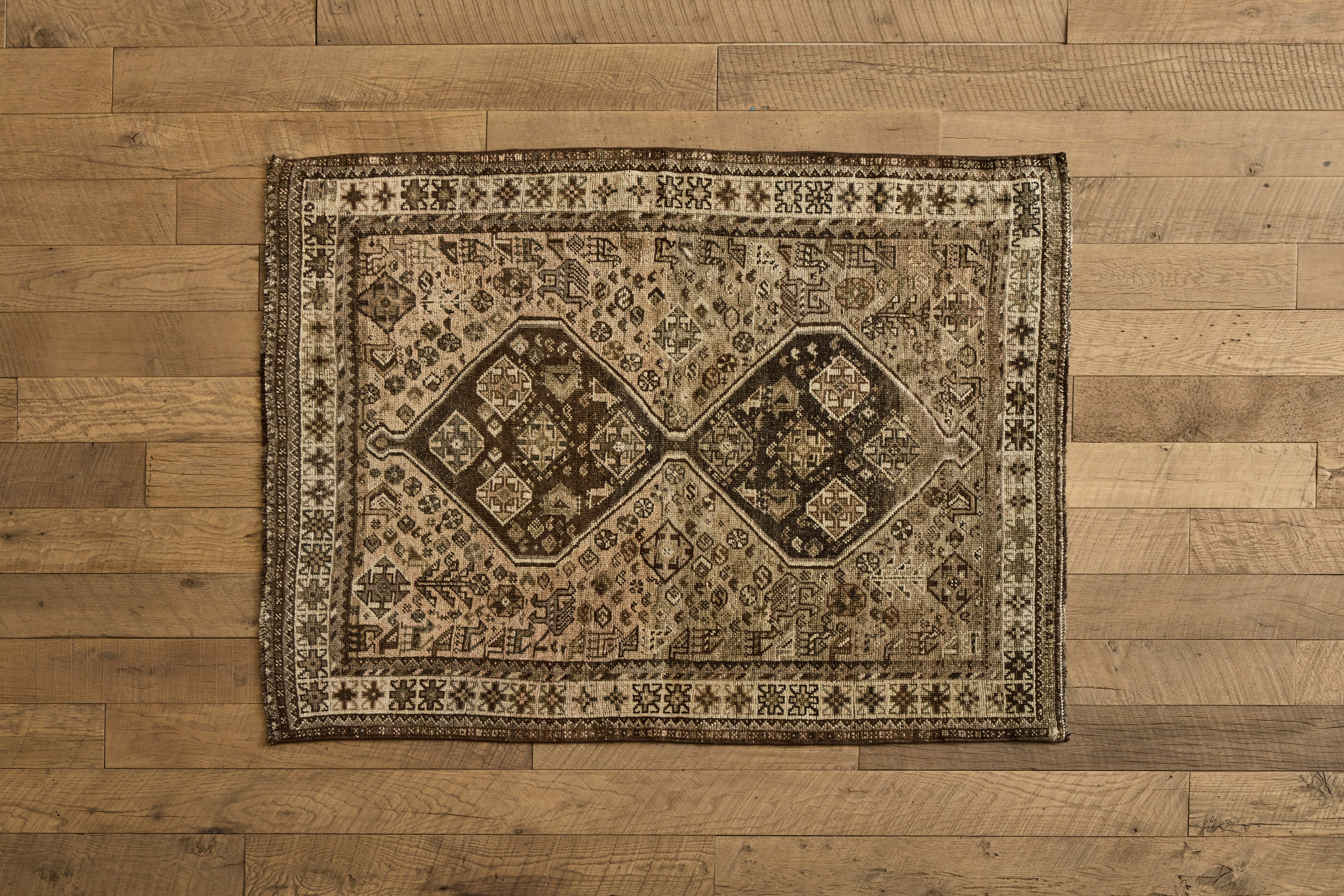 Brown Persian Shiraz Rug 3'9 x 5'1
