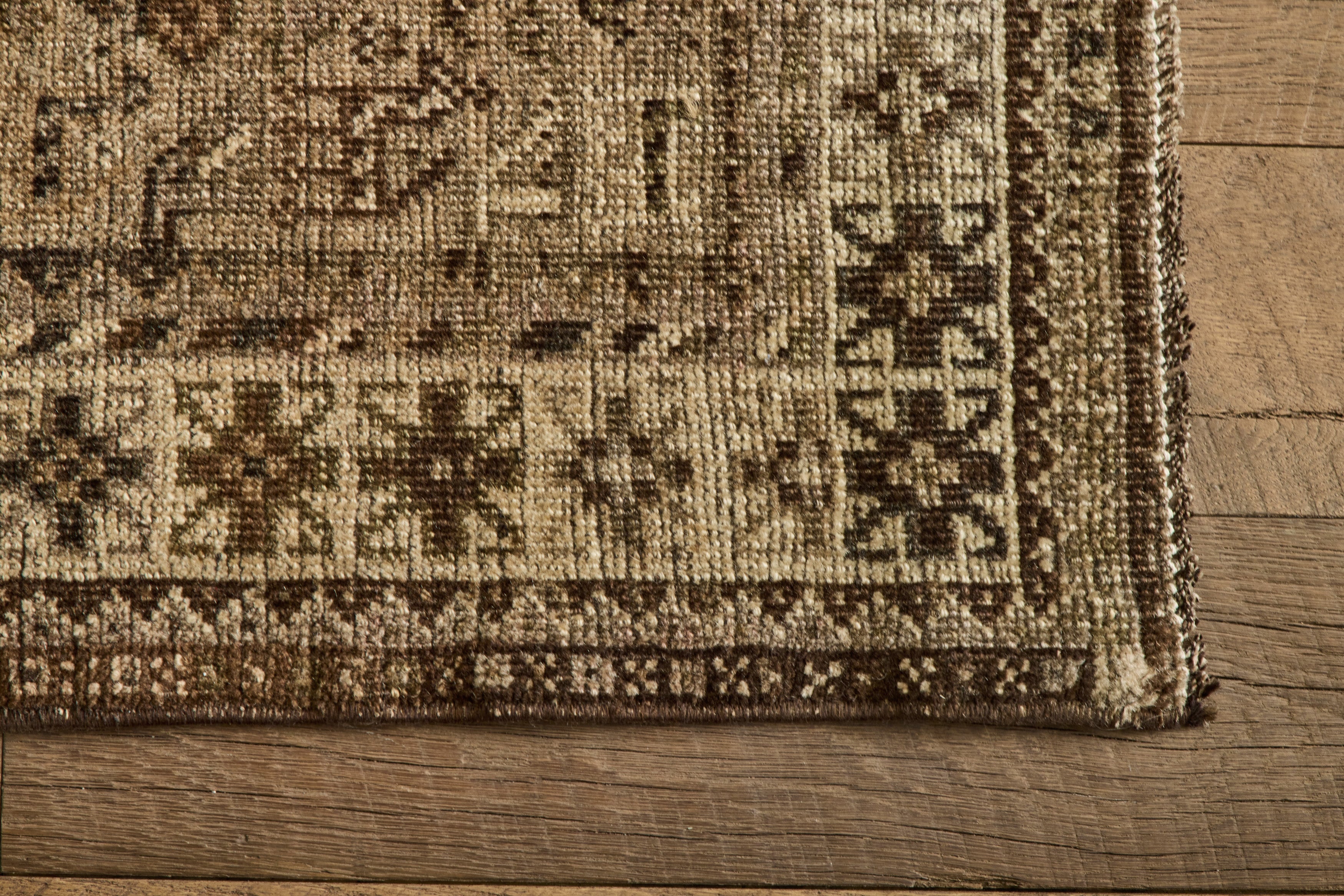 Brown Persian Shiraz Rug 3'9 x 5'1