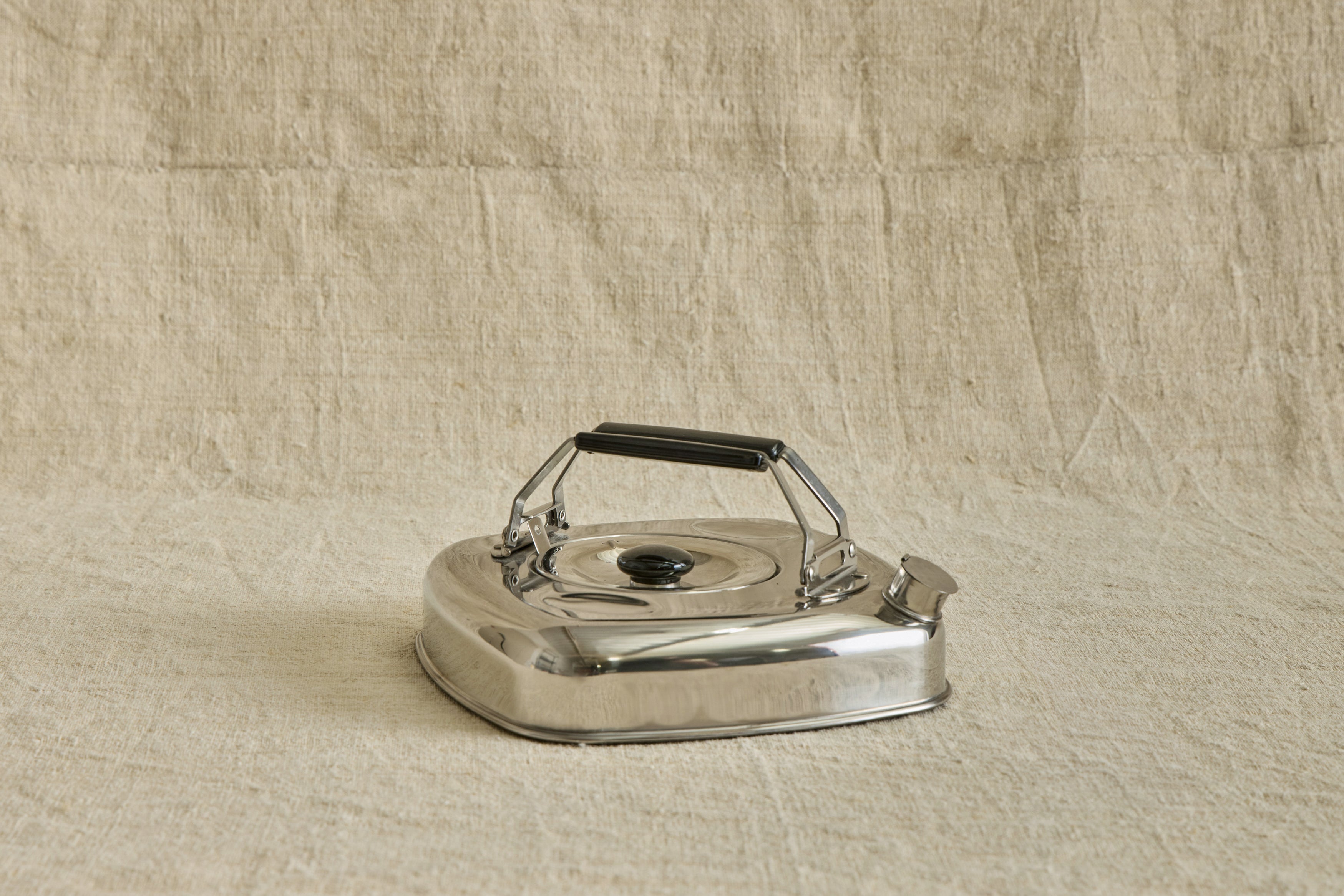 Japanese Cube Kettle with Strainer