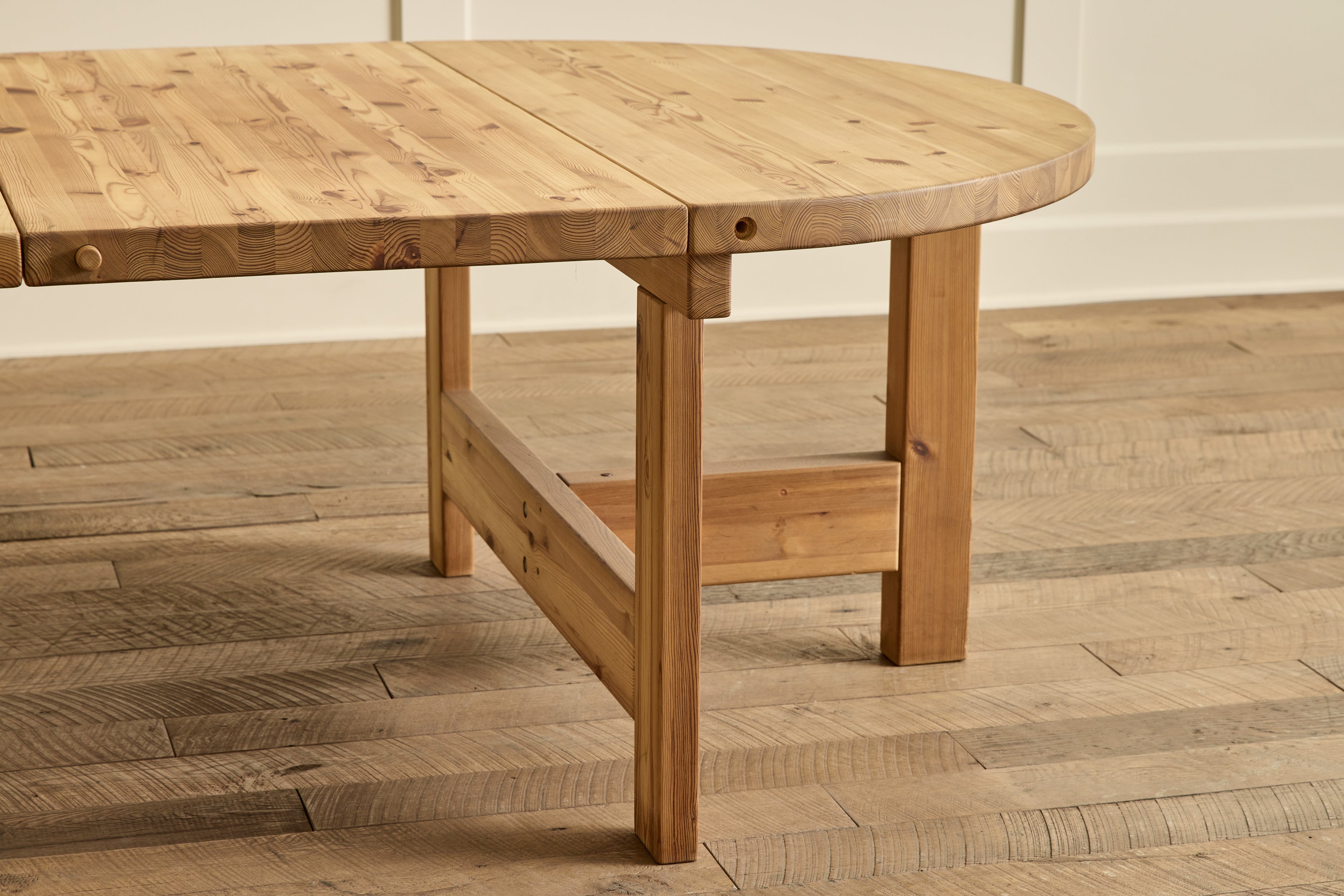 Poulsen Pine Oval Dining Table