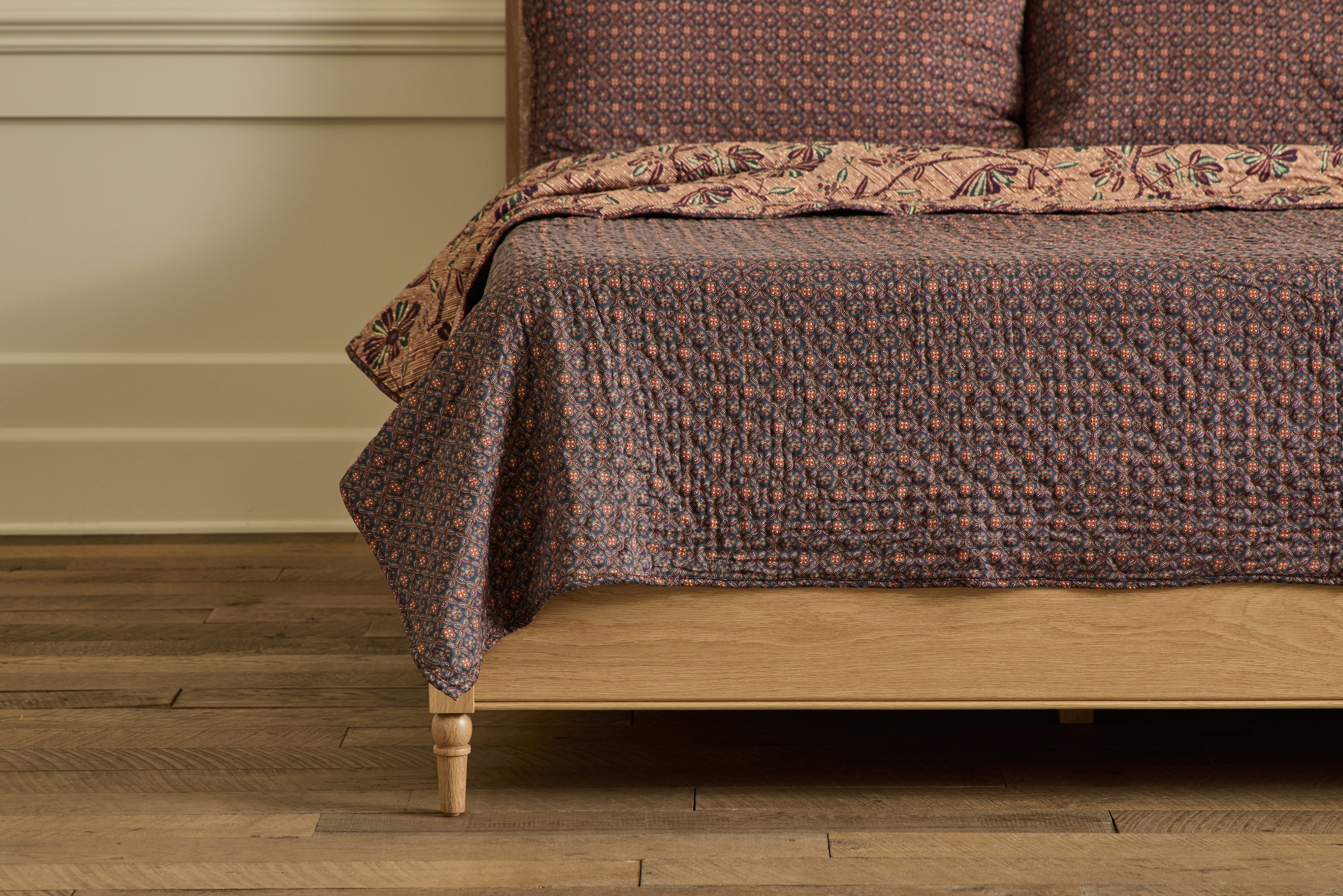 Aubergine Hash Stripe Quilt
