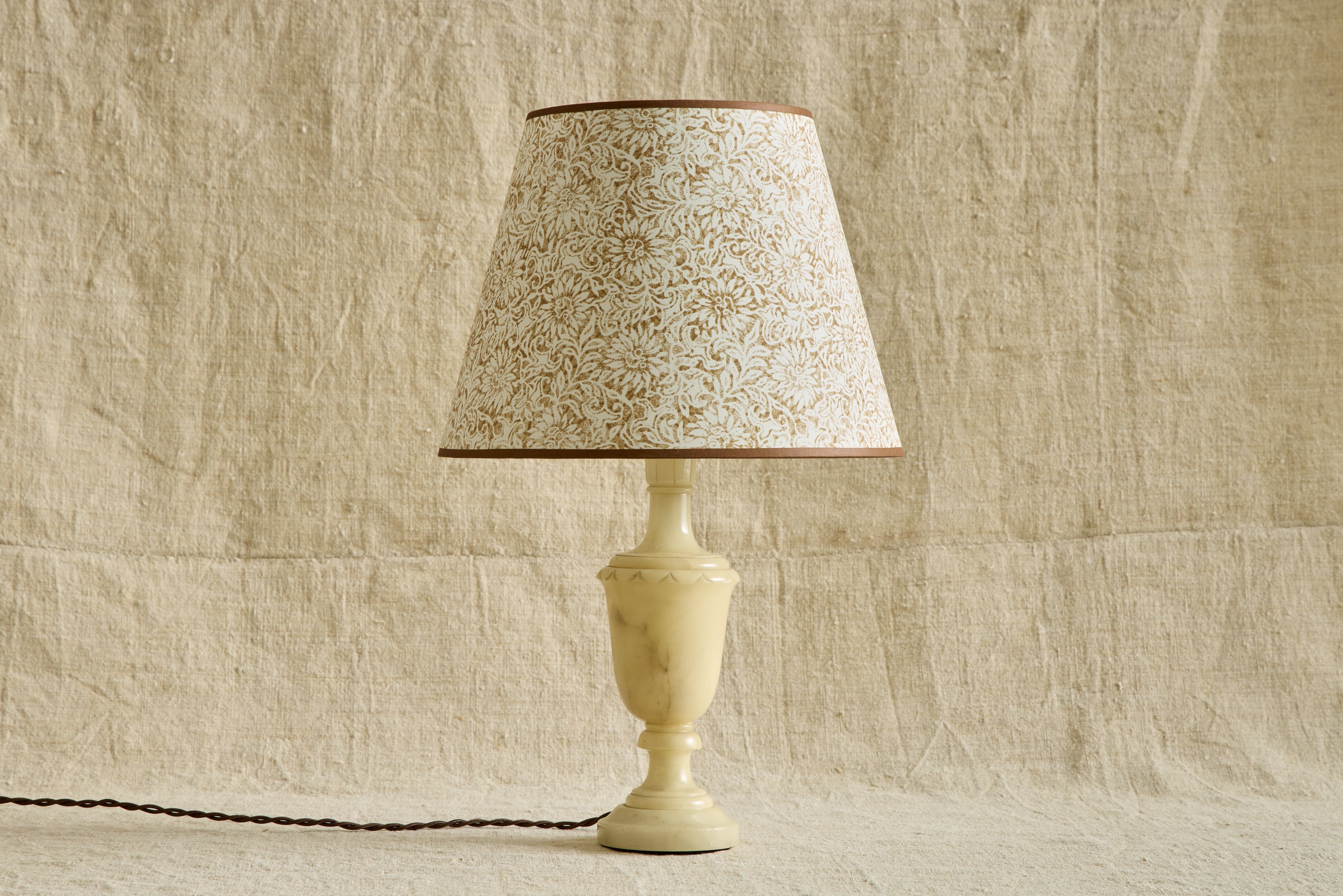 VTG ALABASTER TABLE LAMP