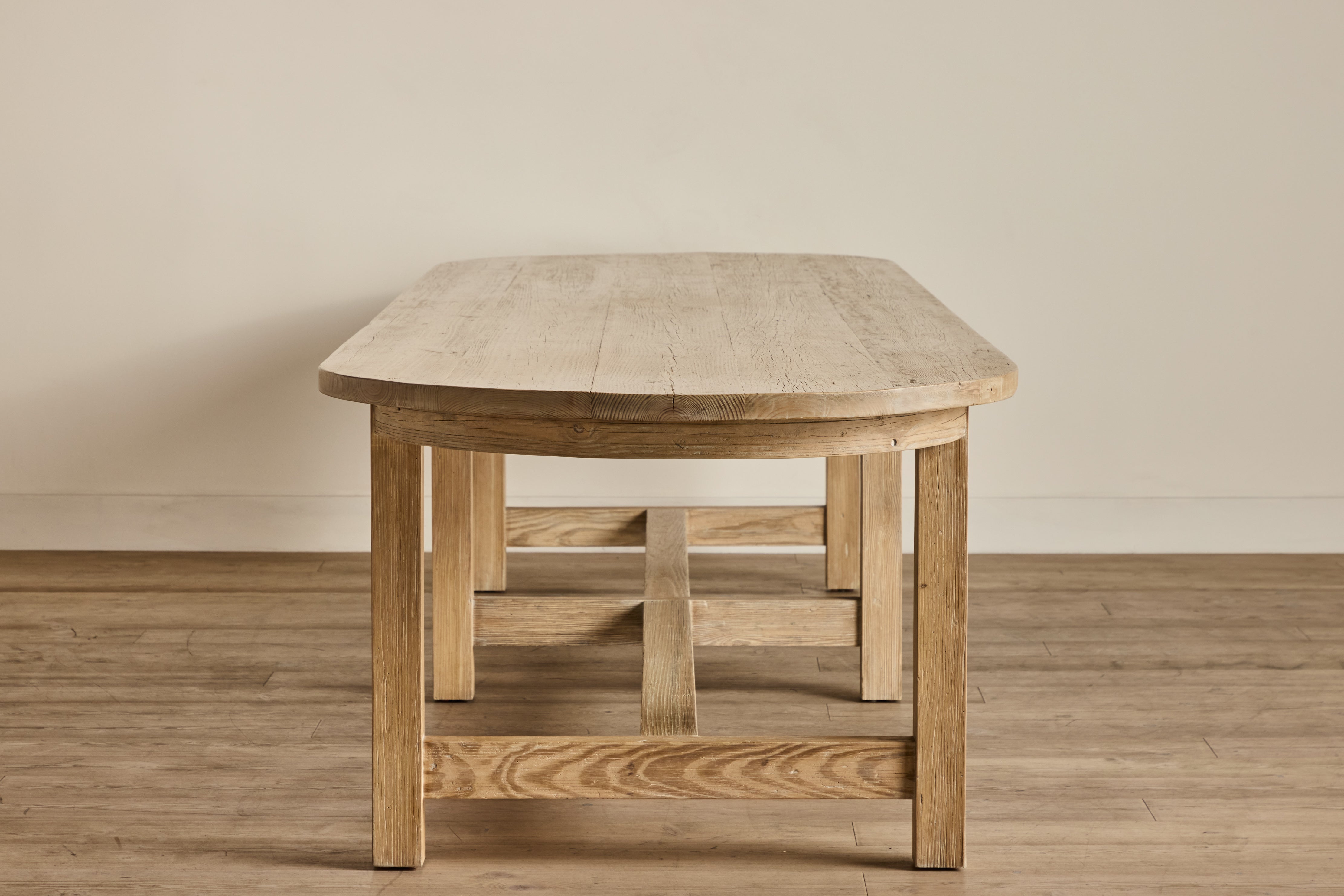 Harvest Dining Table, Oval
