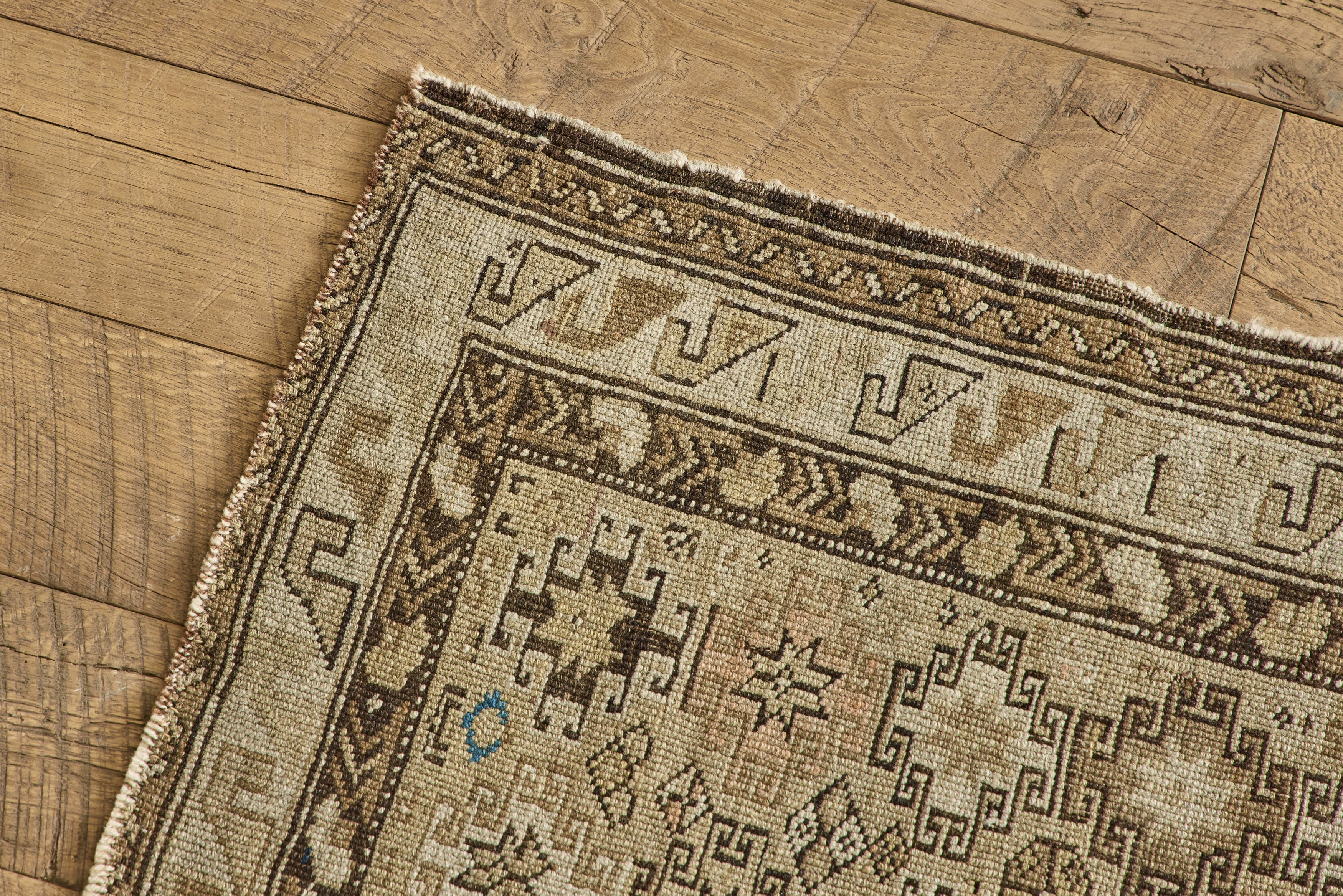 Square Tribal Throw Rug 2 x 2