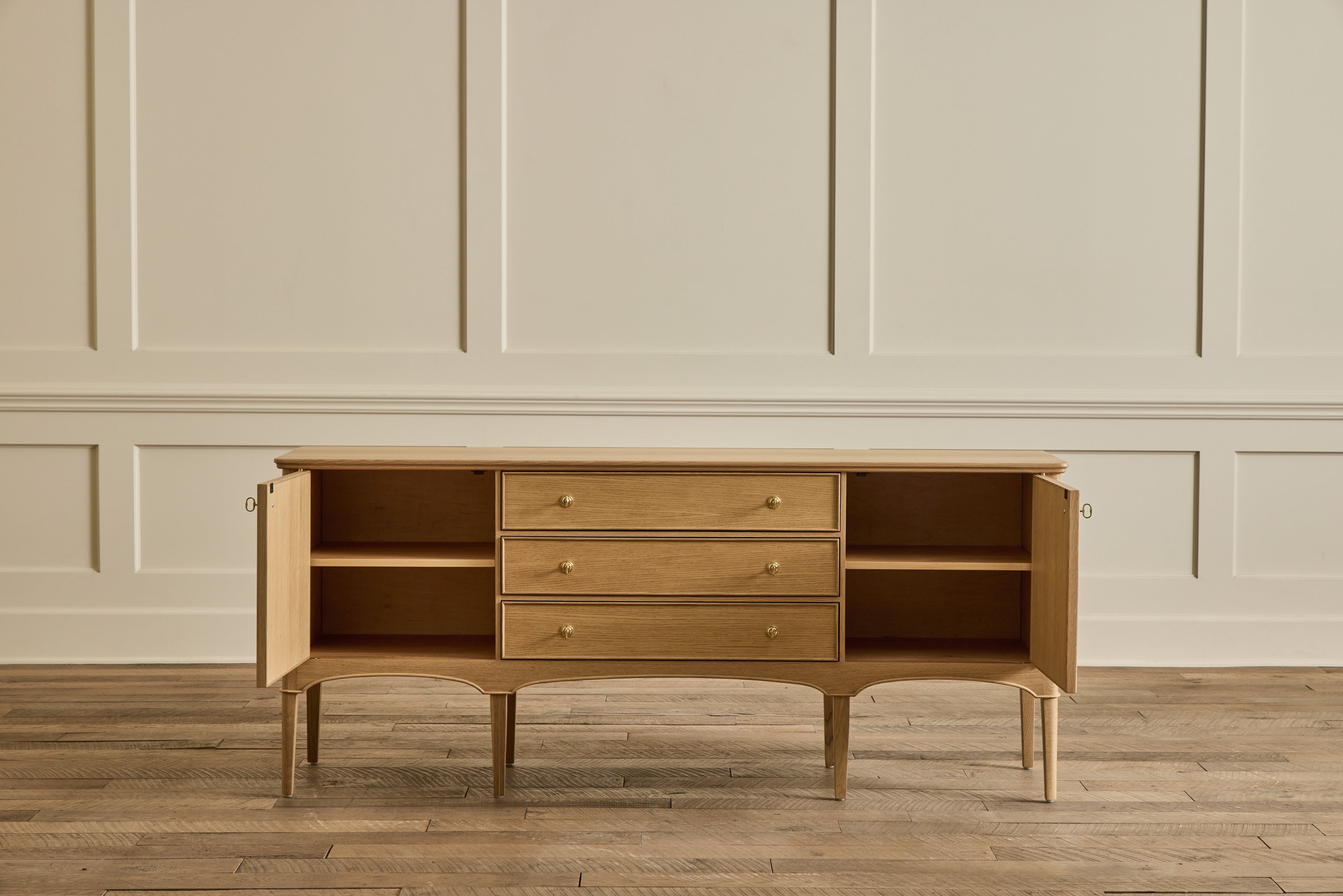 Heirloom Credenza, 75"