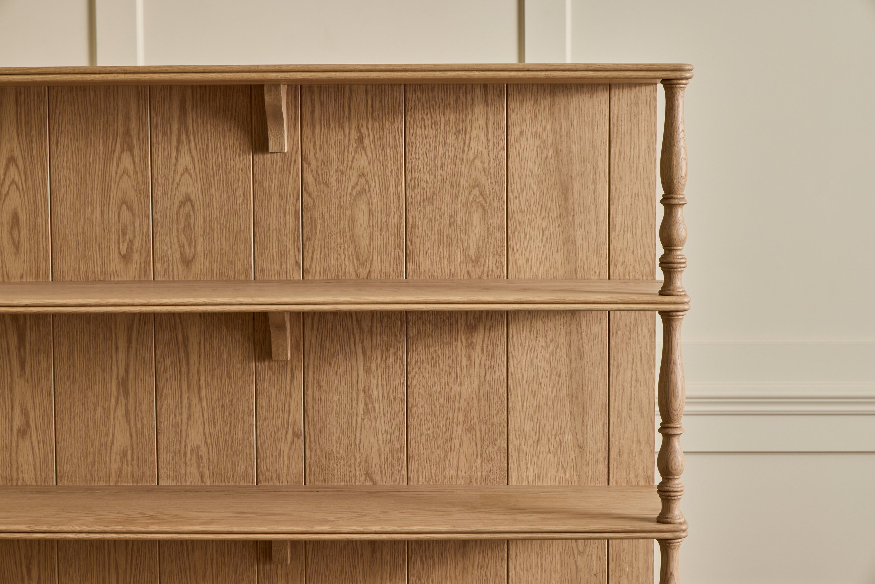 Shown in Natural Oak
