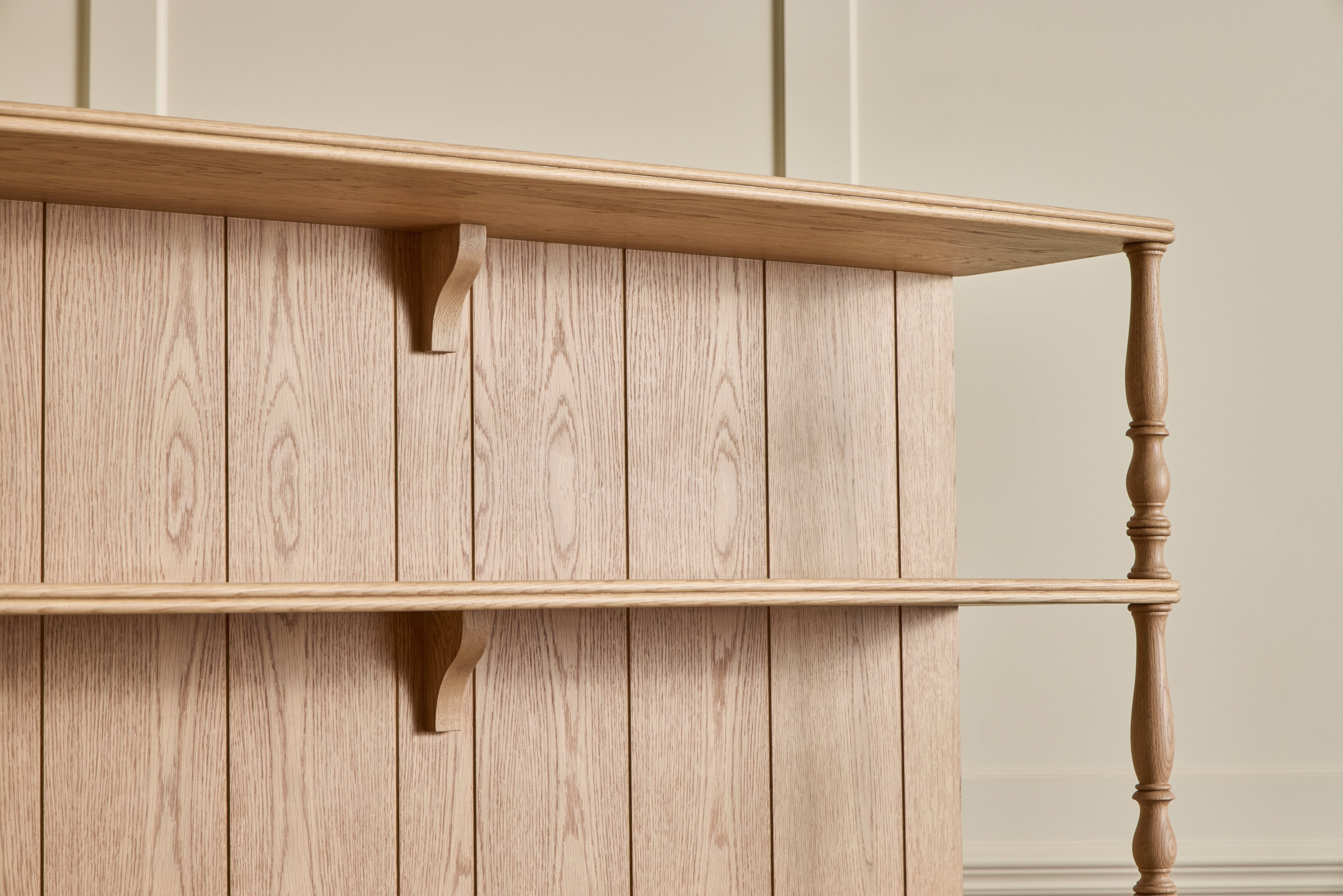 Salon Bookcase