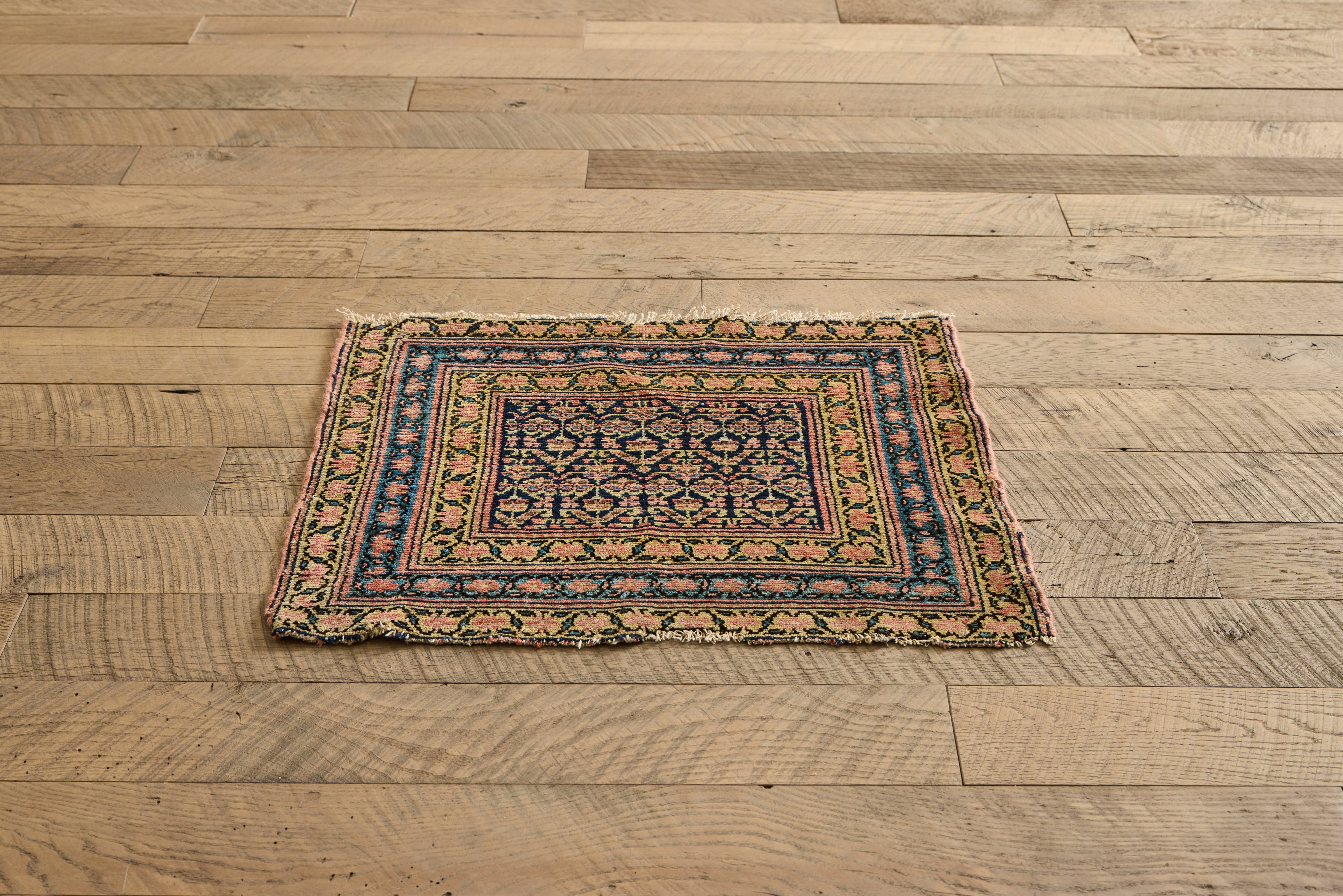 Persian Kurdish Scatter Rug 2 x 2'5
