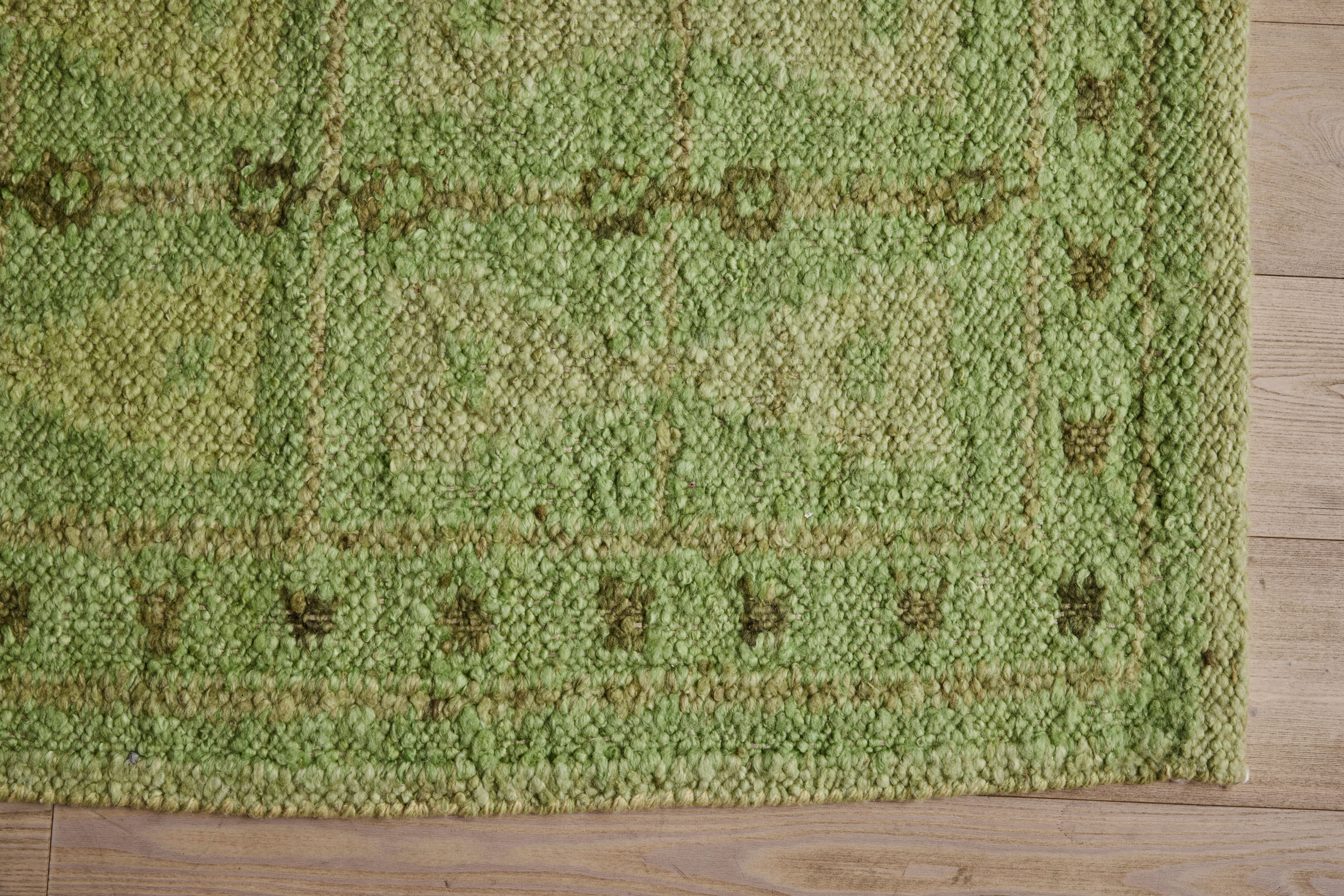 Light Green Rug, 9'9 x 11'11 -  In Stock