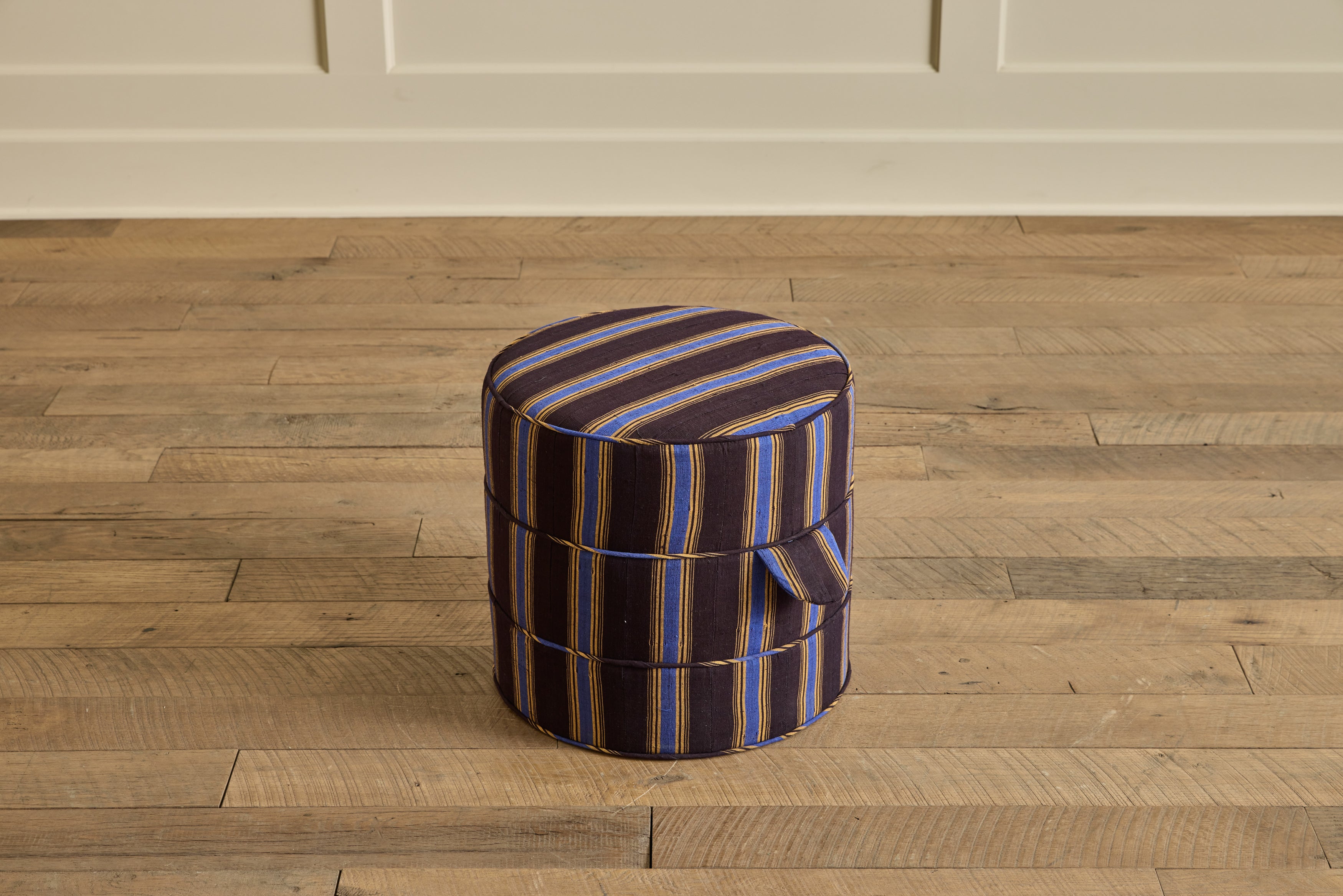 Round Hassock, 17"