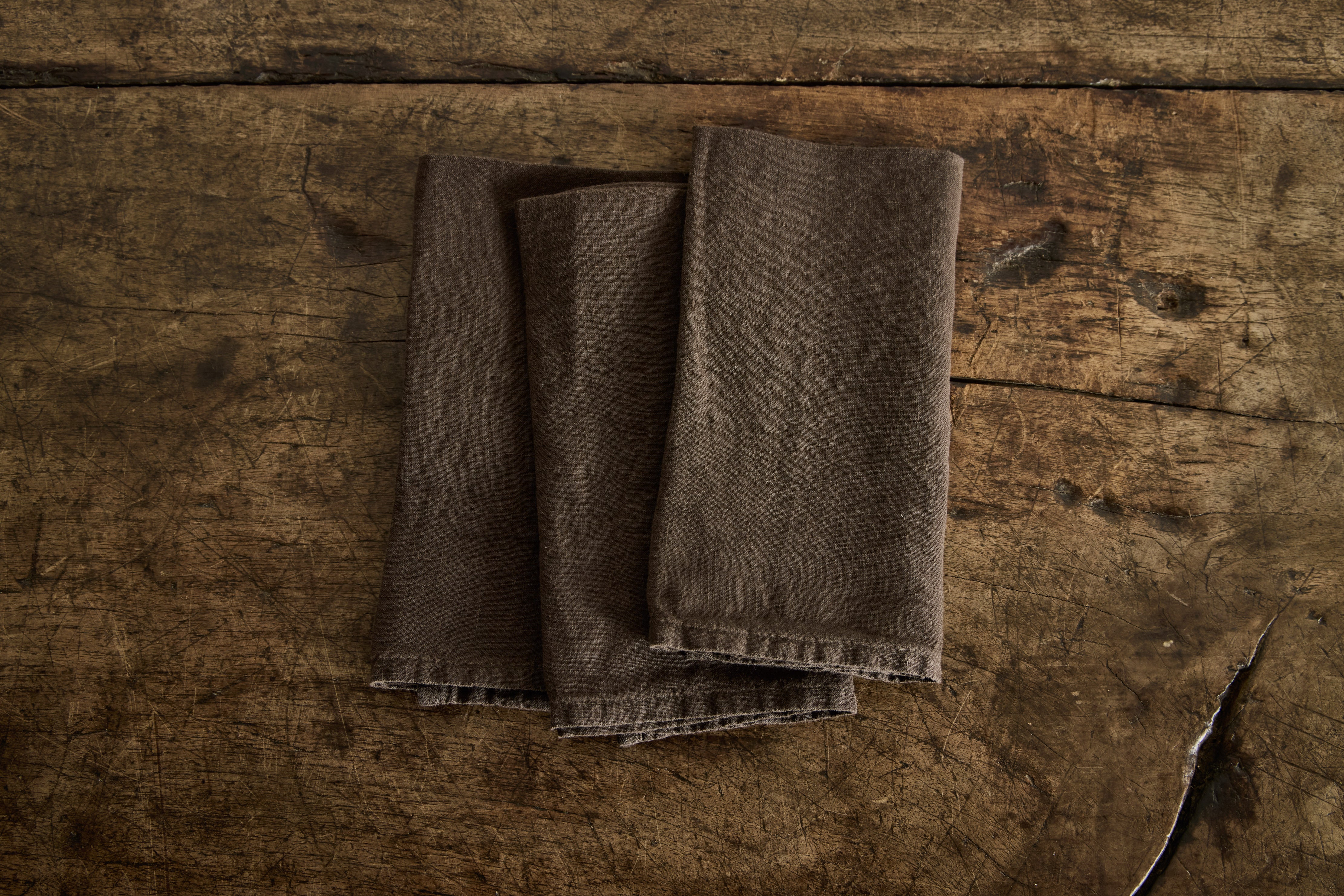 Linen Napkins in Brown