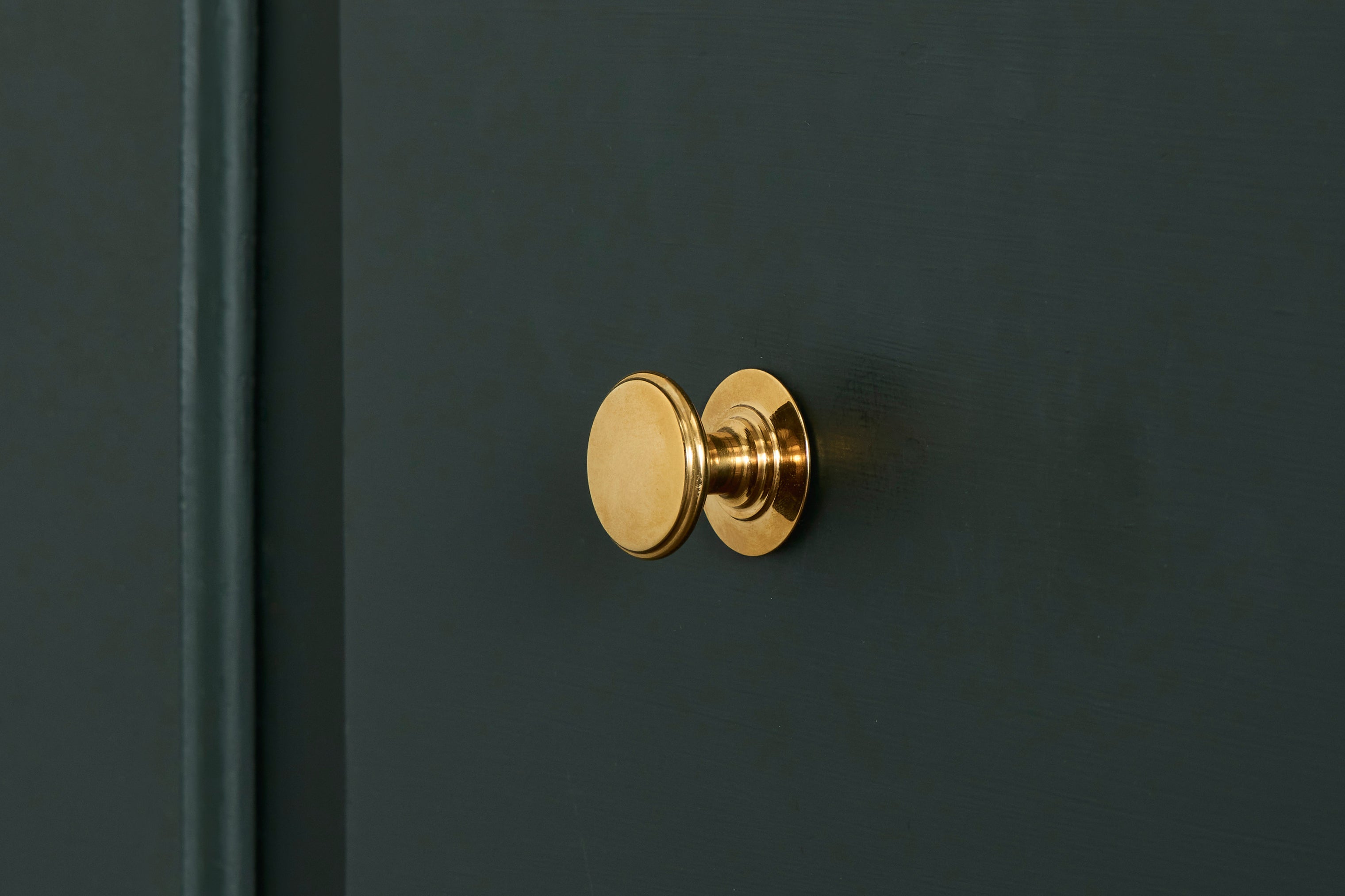 Bantam Knob, Polished Brass