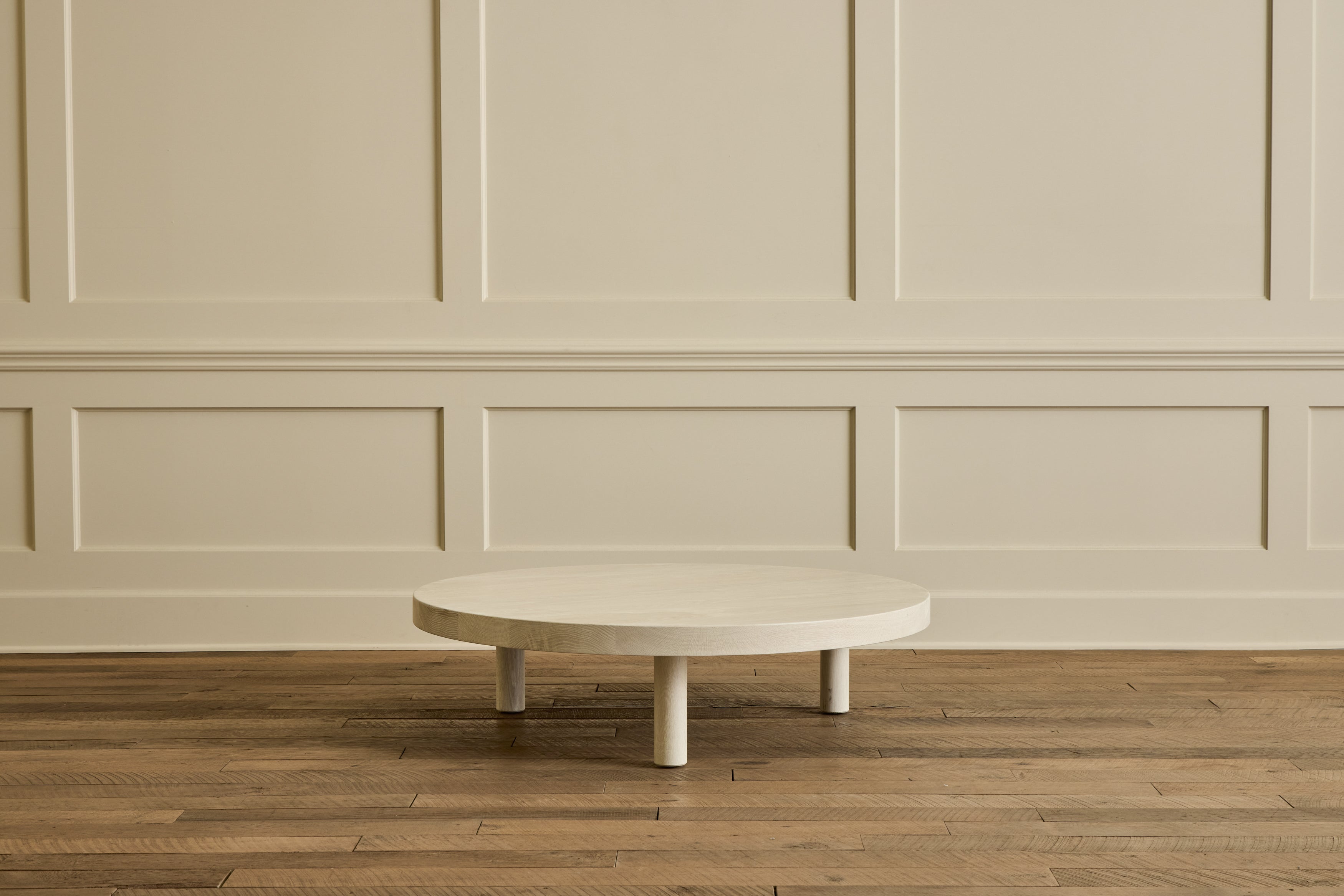 Round Coffee Table, 48"