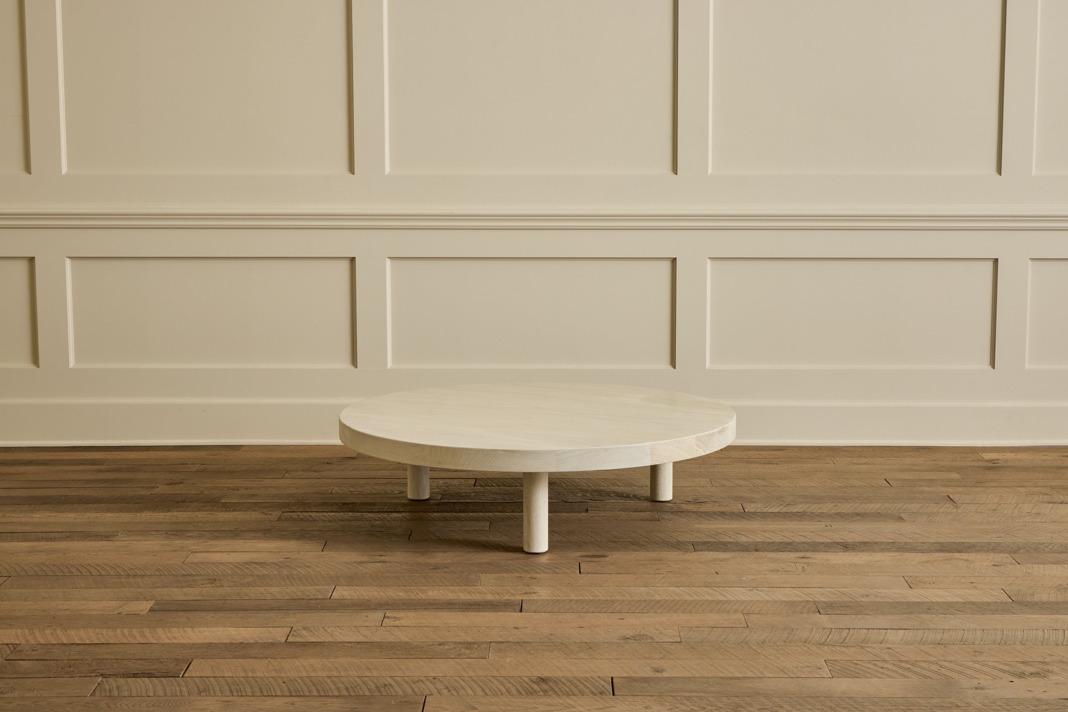 Round Coffee Table, 48"