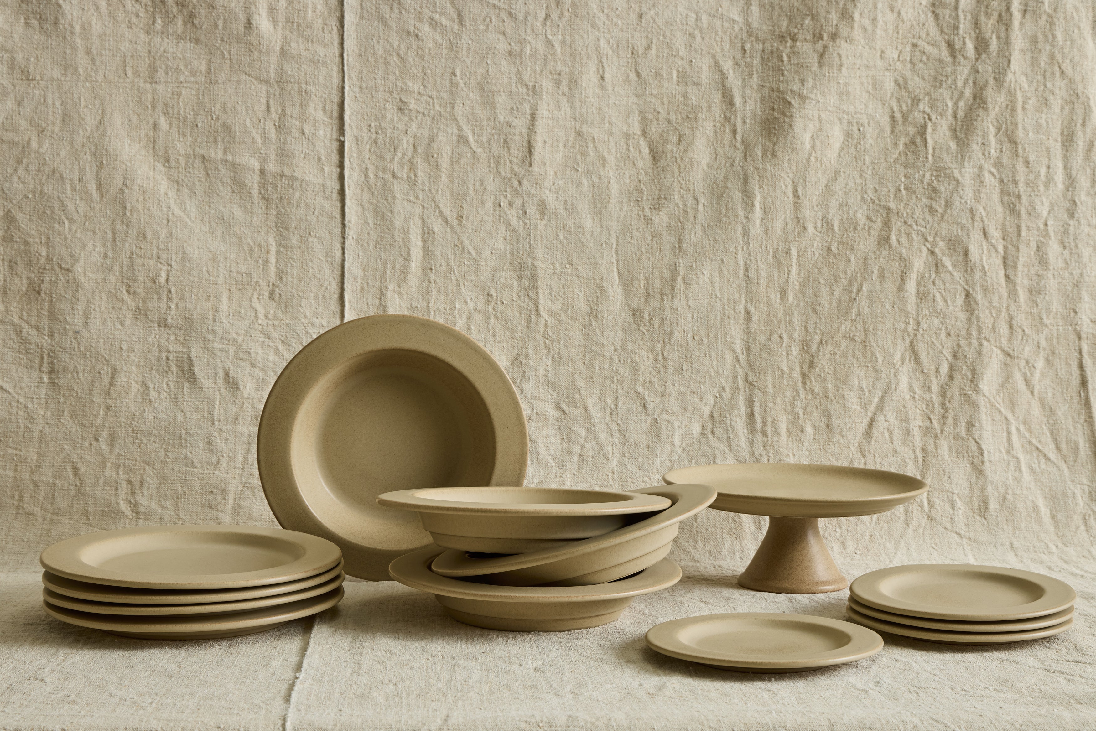 Dinnerware in Flax