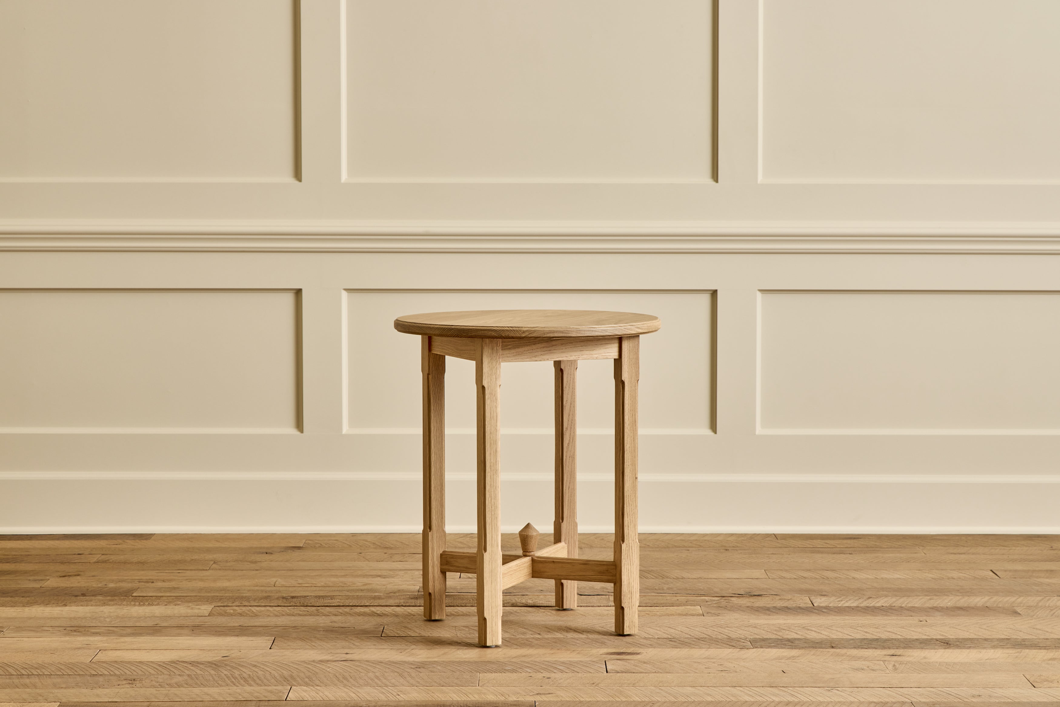 Shown in Natural Oak