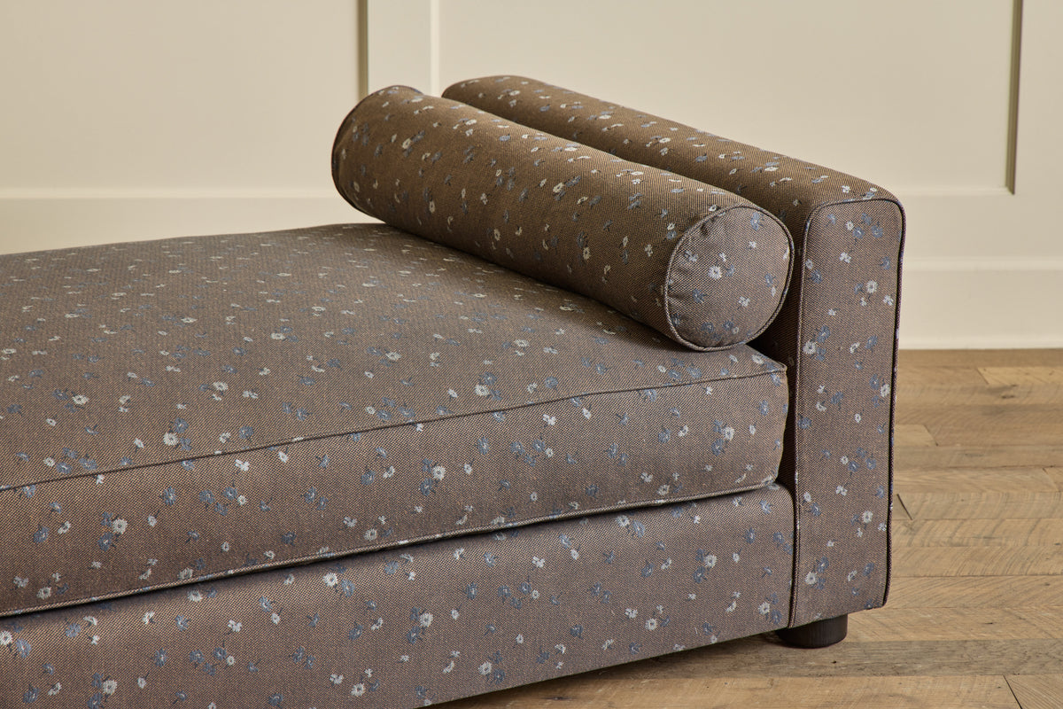 Tuxedo Daybed