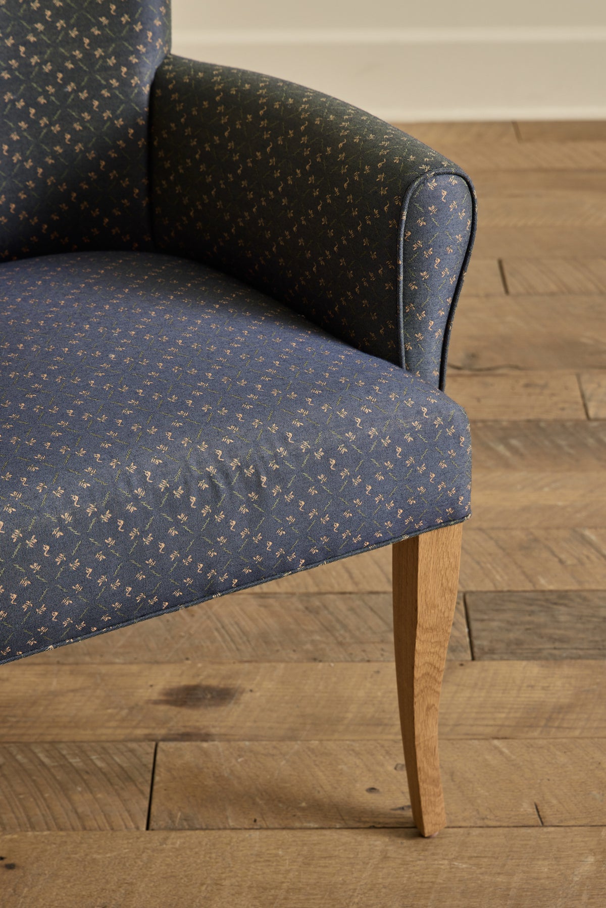 Club Dining Chair