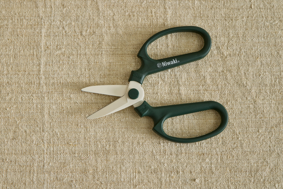 Sakagen Flower Scissors in Moss Green