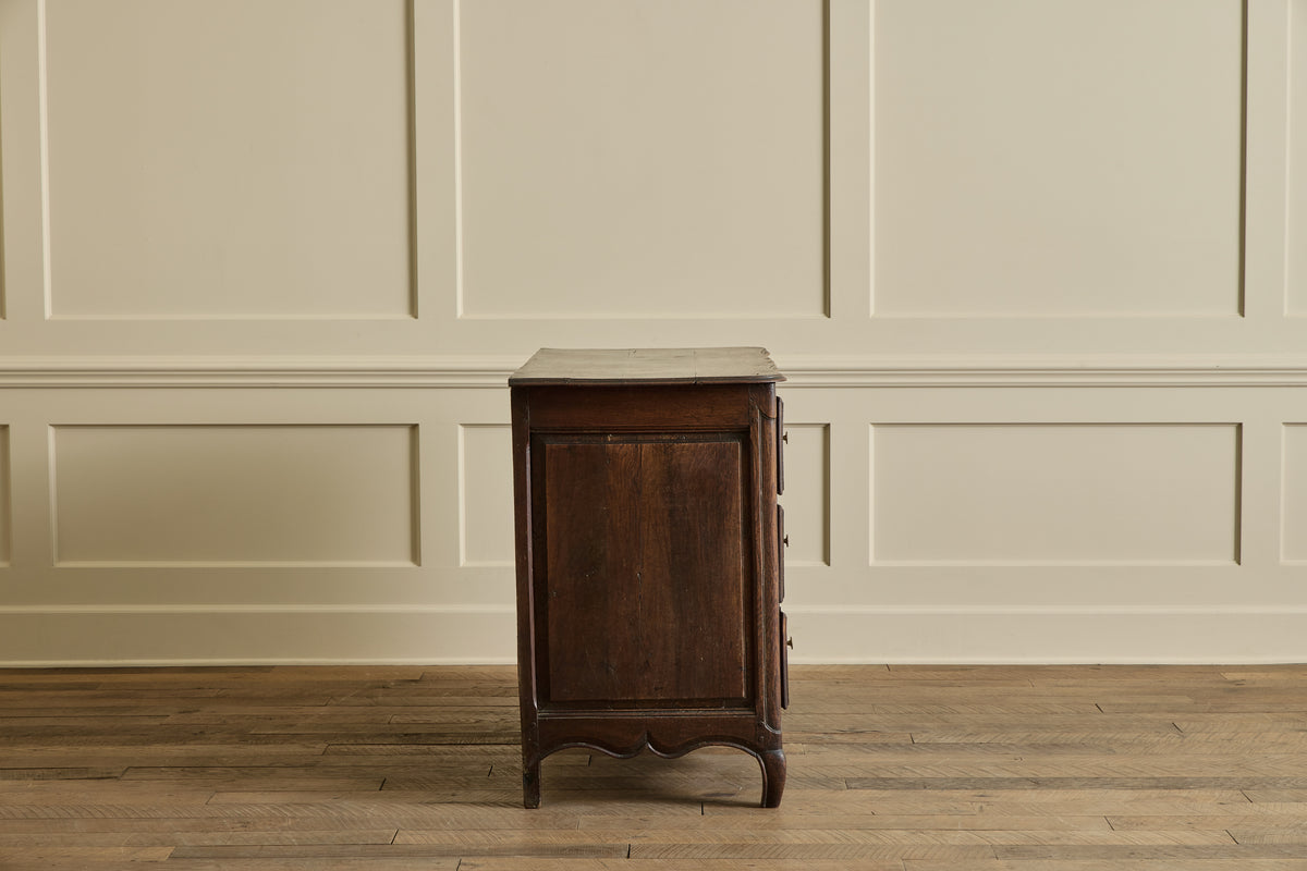 18th Century Oak Wood Dresser