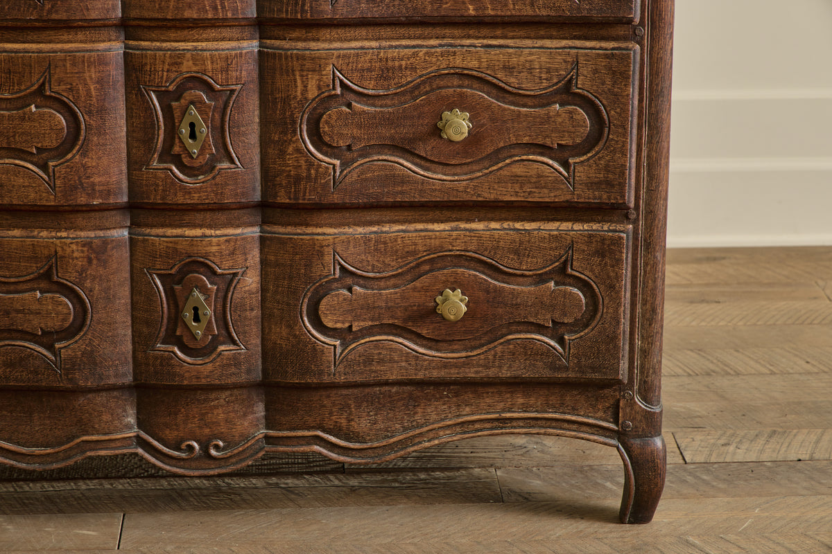 18th Century Oak Wood Dresser