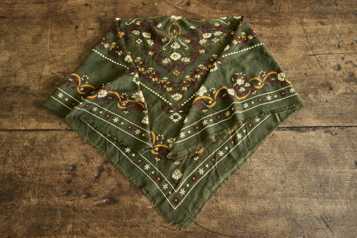 Scarf in Secret Garden Golded Green