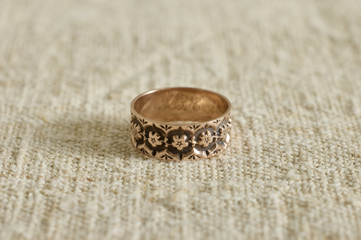 Victorian Etched Band