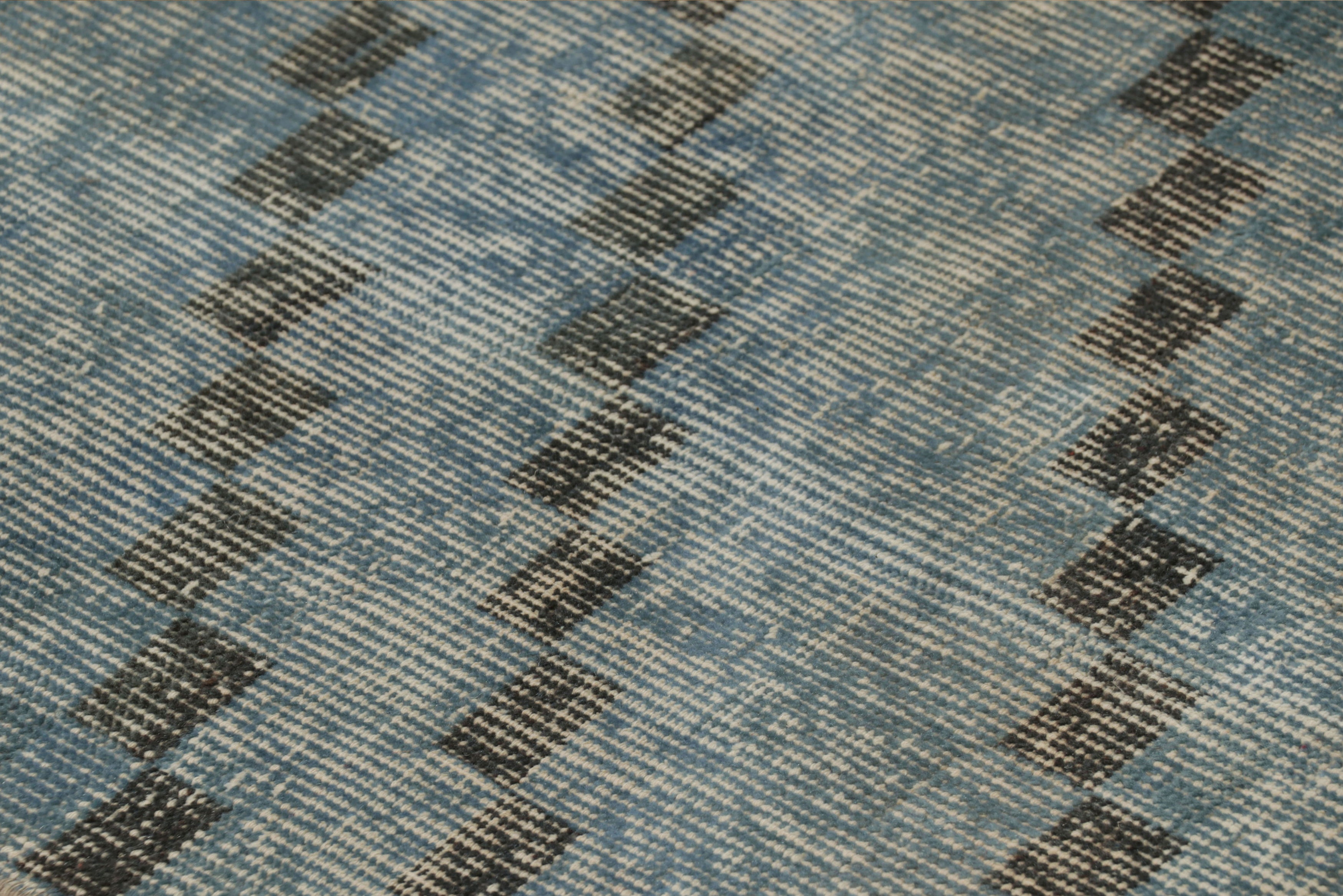 Turkish Blue Diamond Pattern Rug 4’7 X 8’1