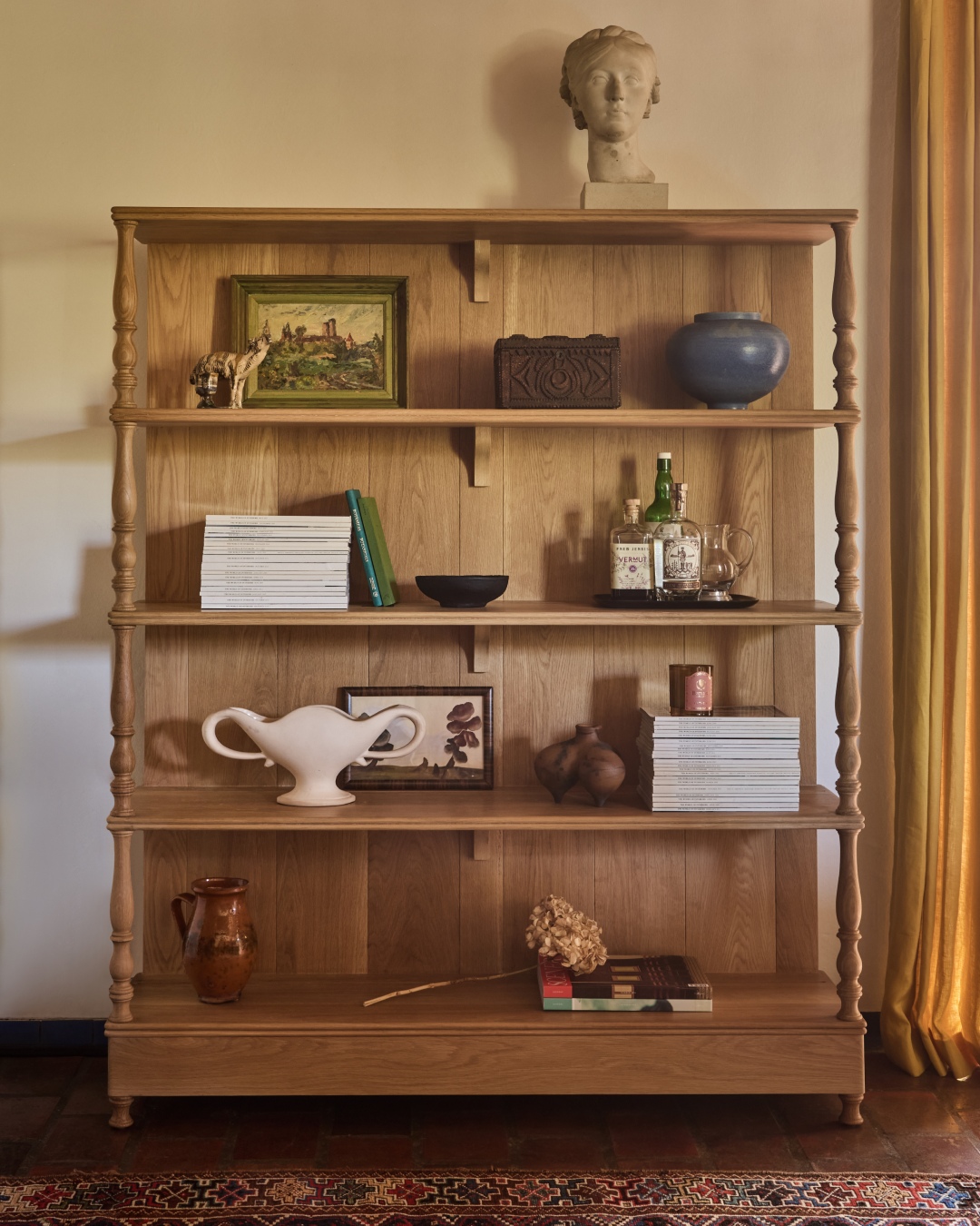 Shown in Natural Oak