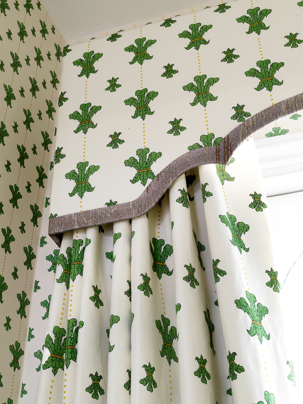 Florentine Flowers Linen