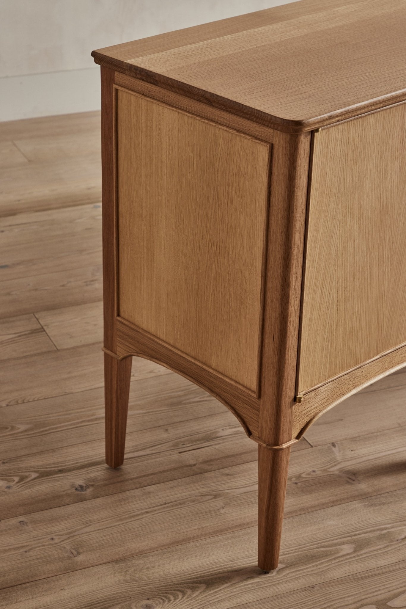 Shown in Natural Oak