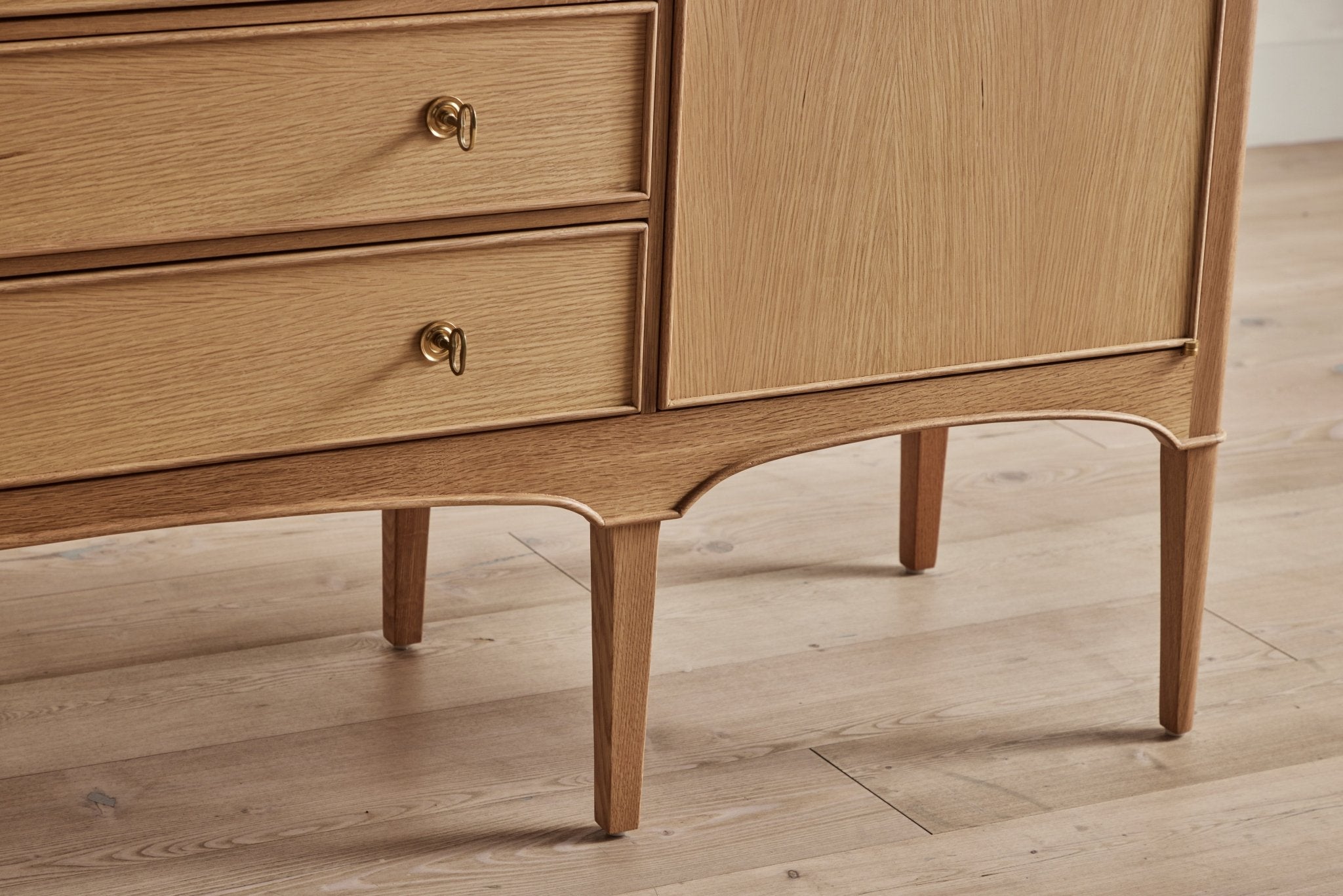 Shown in Natural Oak