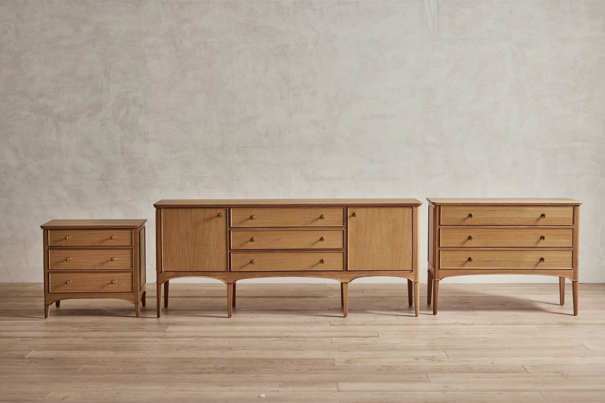 Shown in Natural Oak with Heirloom Nightstand and Dresser