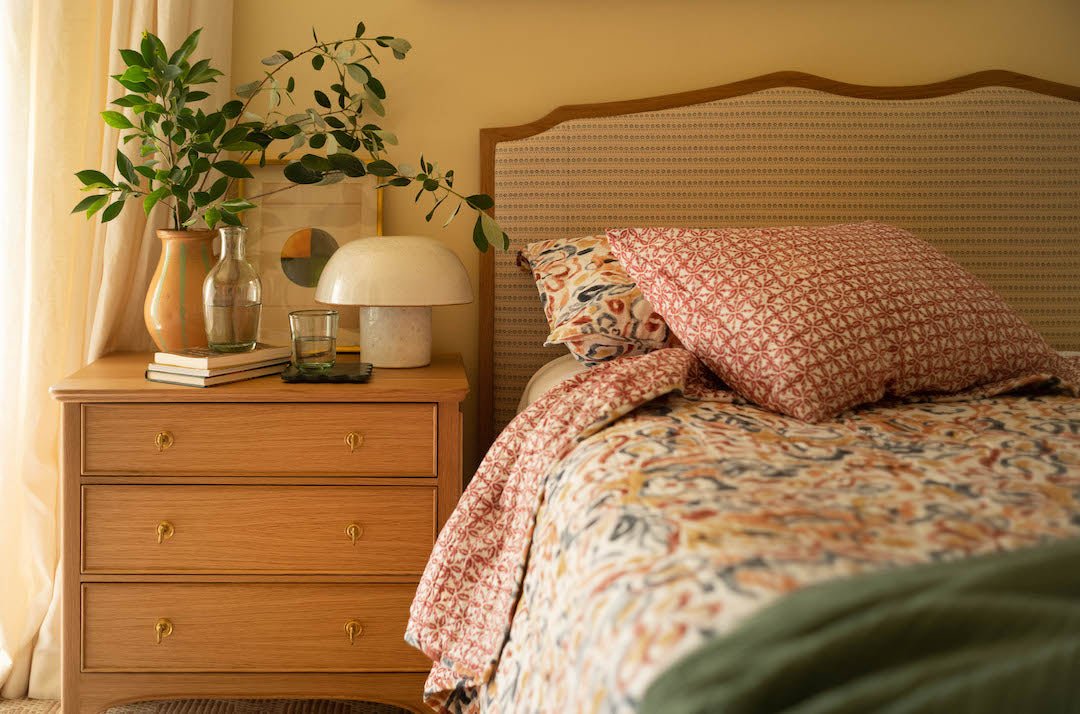 Shown in Natural Oak