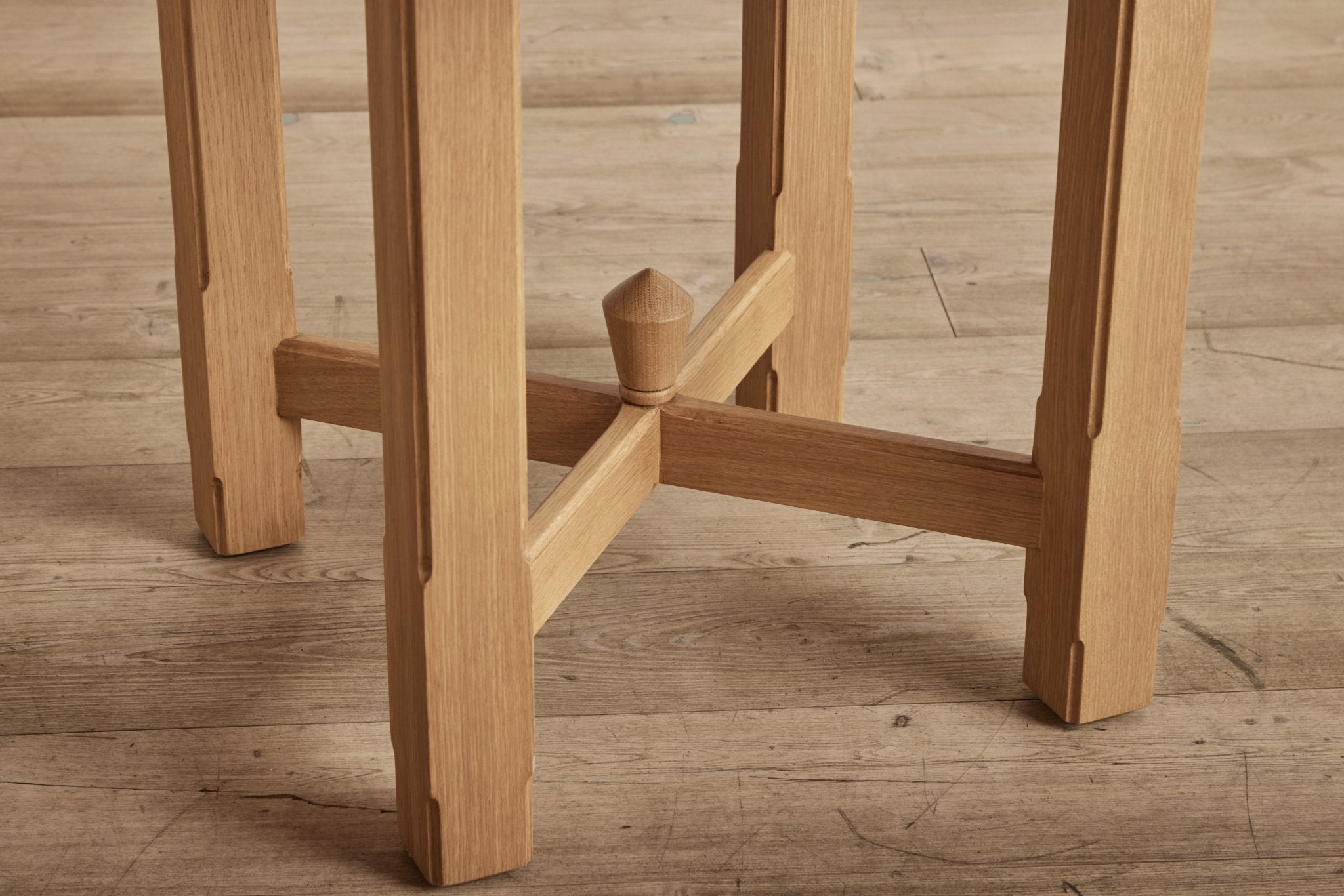 Shown in Natural Oak