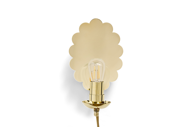 Scallop Sconce, Plug-In