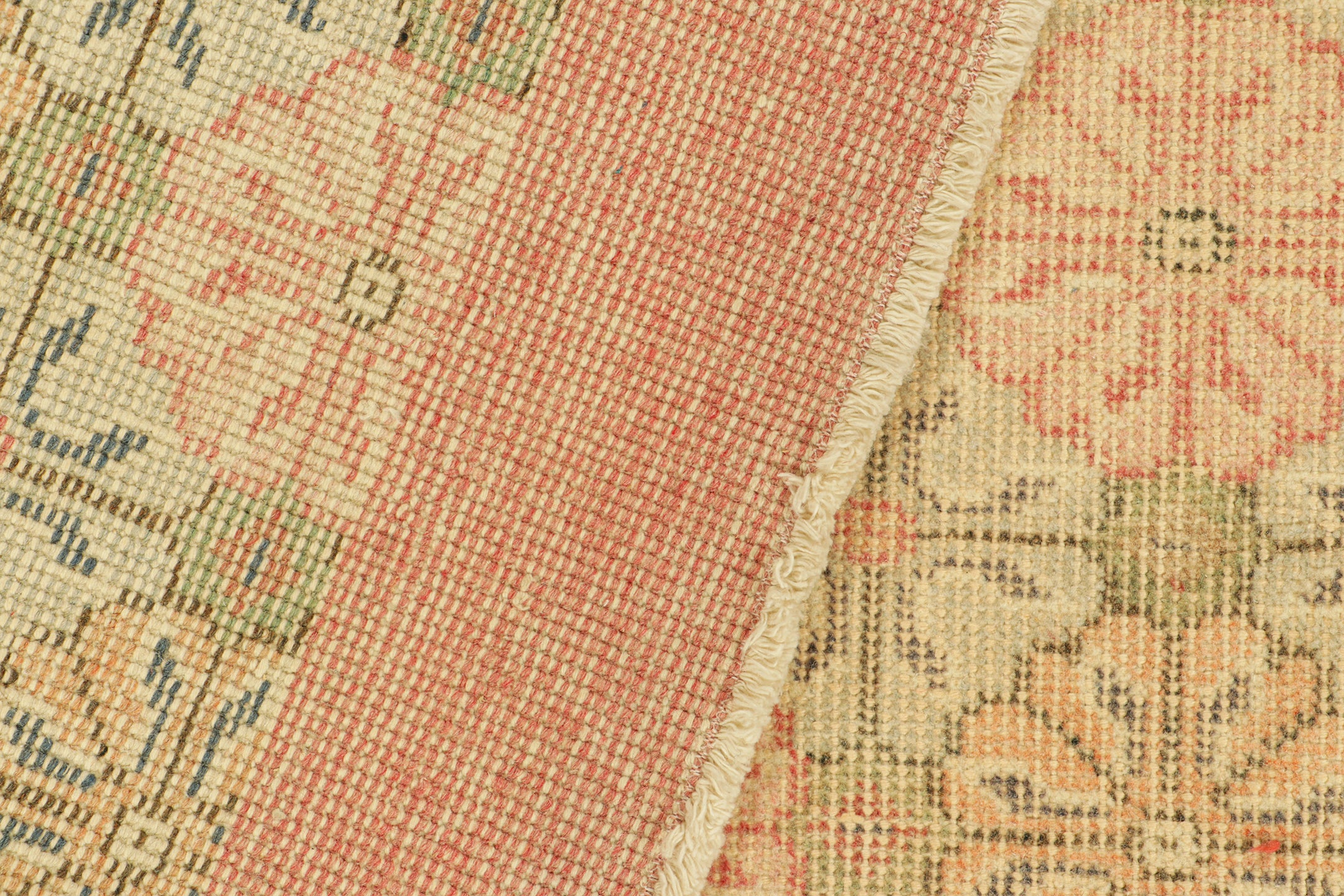Zeki Muren Rug 5'7 x 9'1