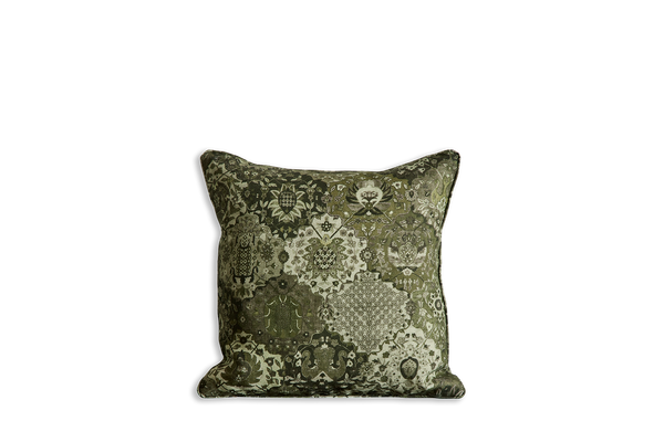 Linen Pillow in Caspar, Juniper