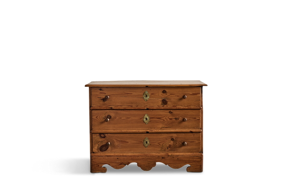 German Pine Wood Dresser