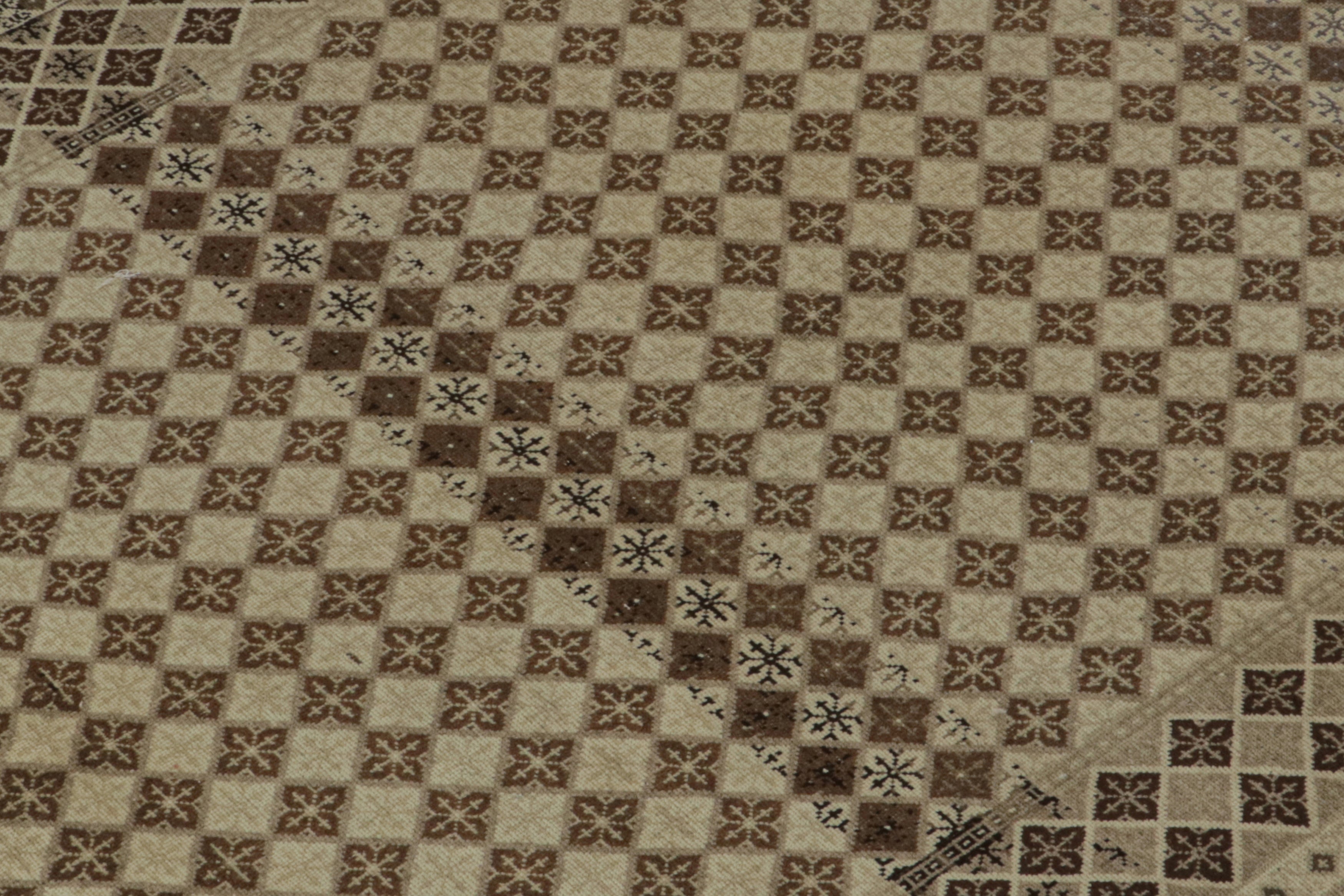 Turkish Diamond Pattern Rug 4’5 X 7’9