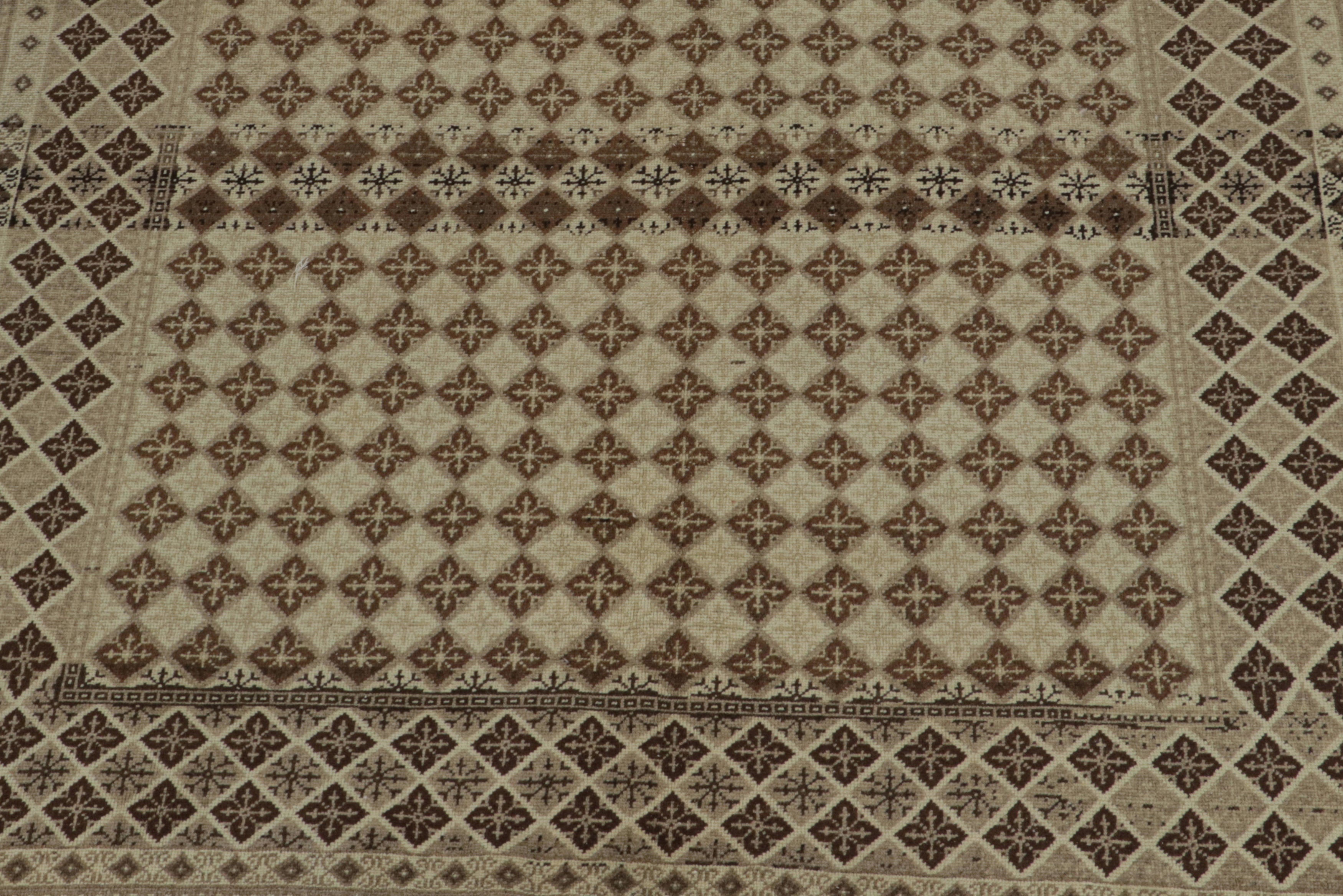 Turkish Diamond Pattern Rug 4’5 X 7’9