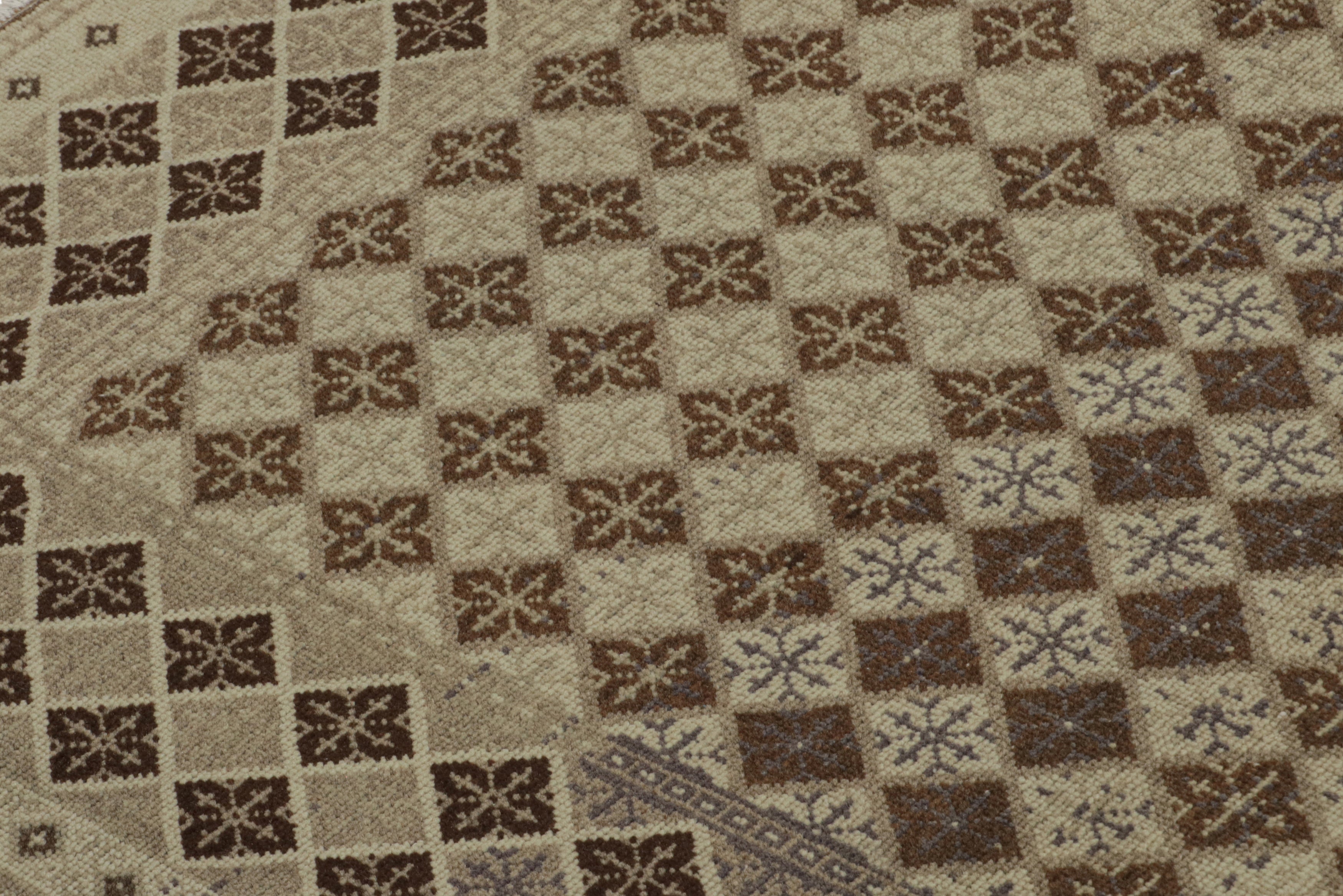 Turkish Diamond Pattern Rug 4’5 X 7’9