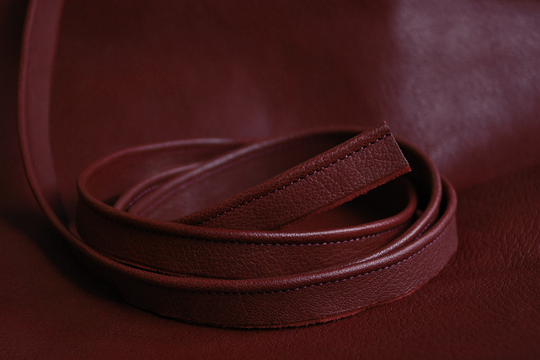 Fine Leather Piping, Cherry
