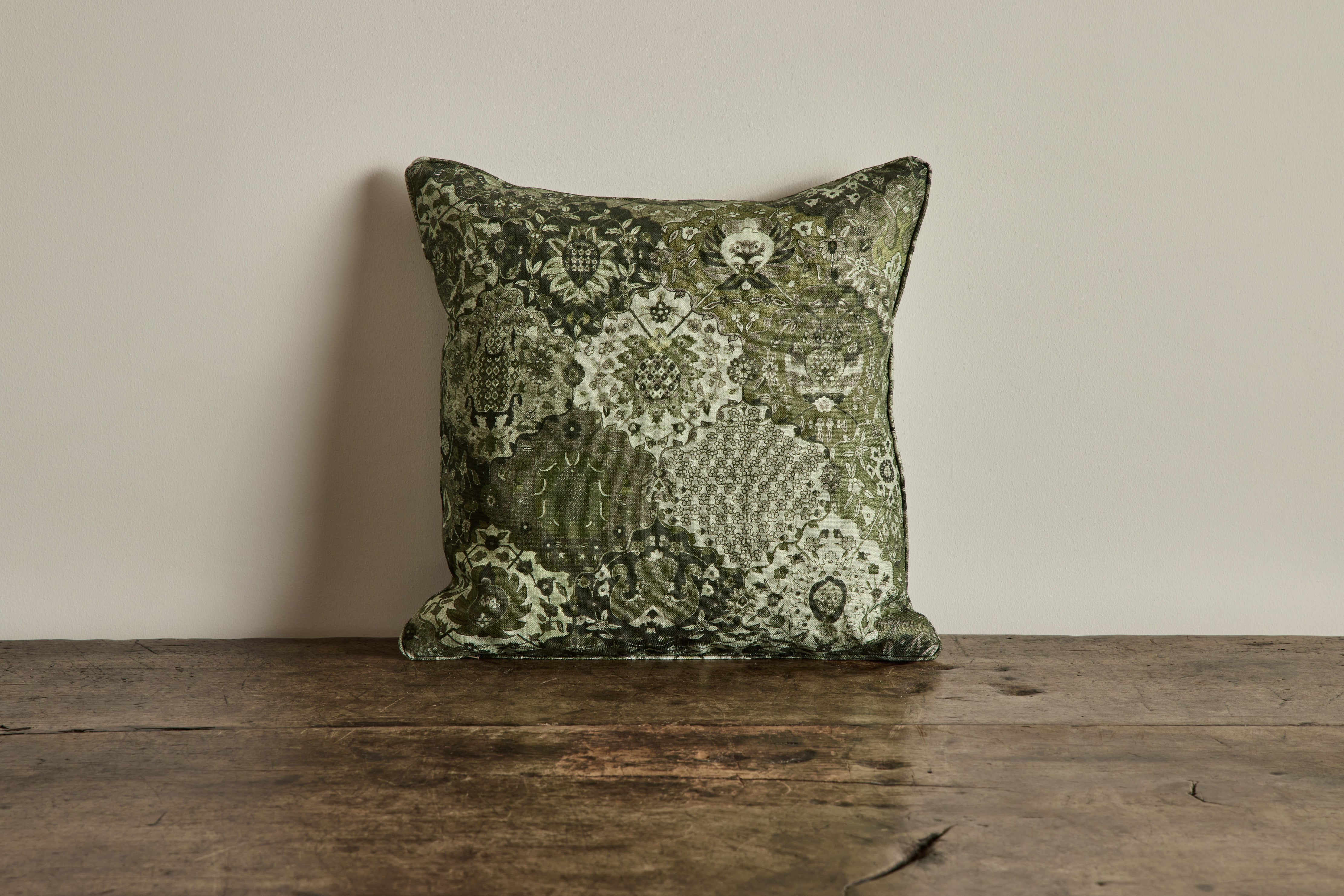 Linen Pillow in Caspar, Juniper