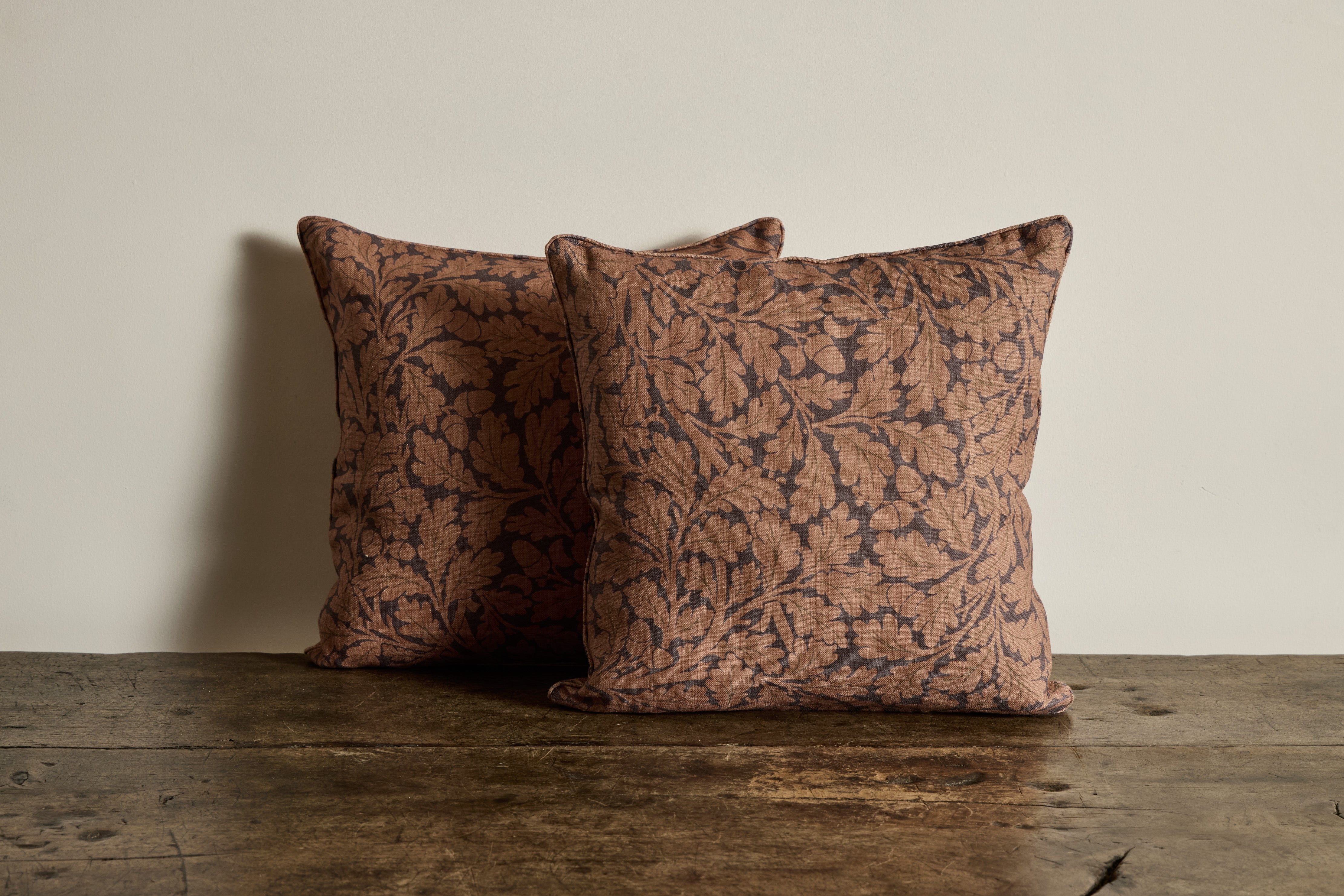 Linen Pillow in Quercus, Aubergine