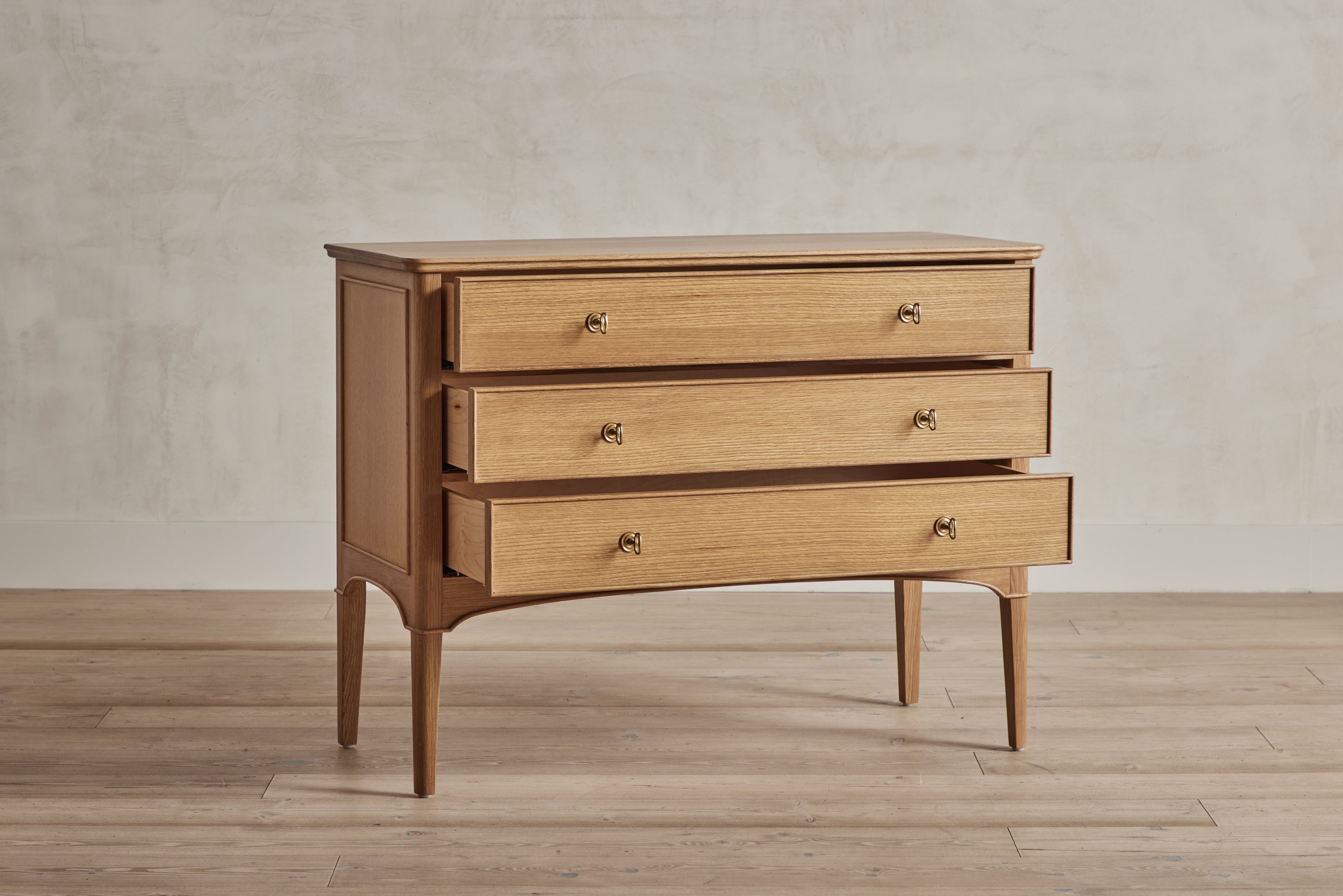 Heirloom Dresser, 42"